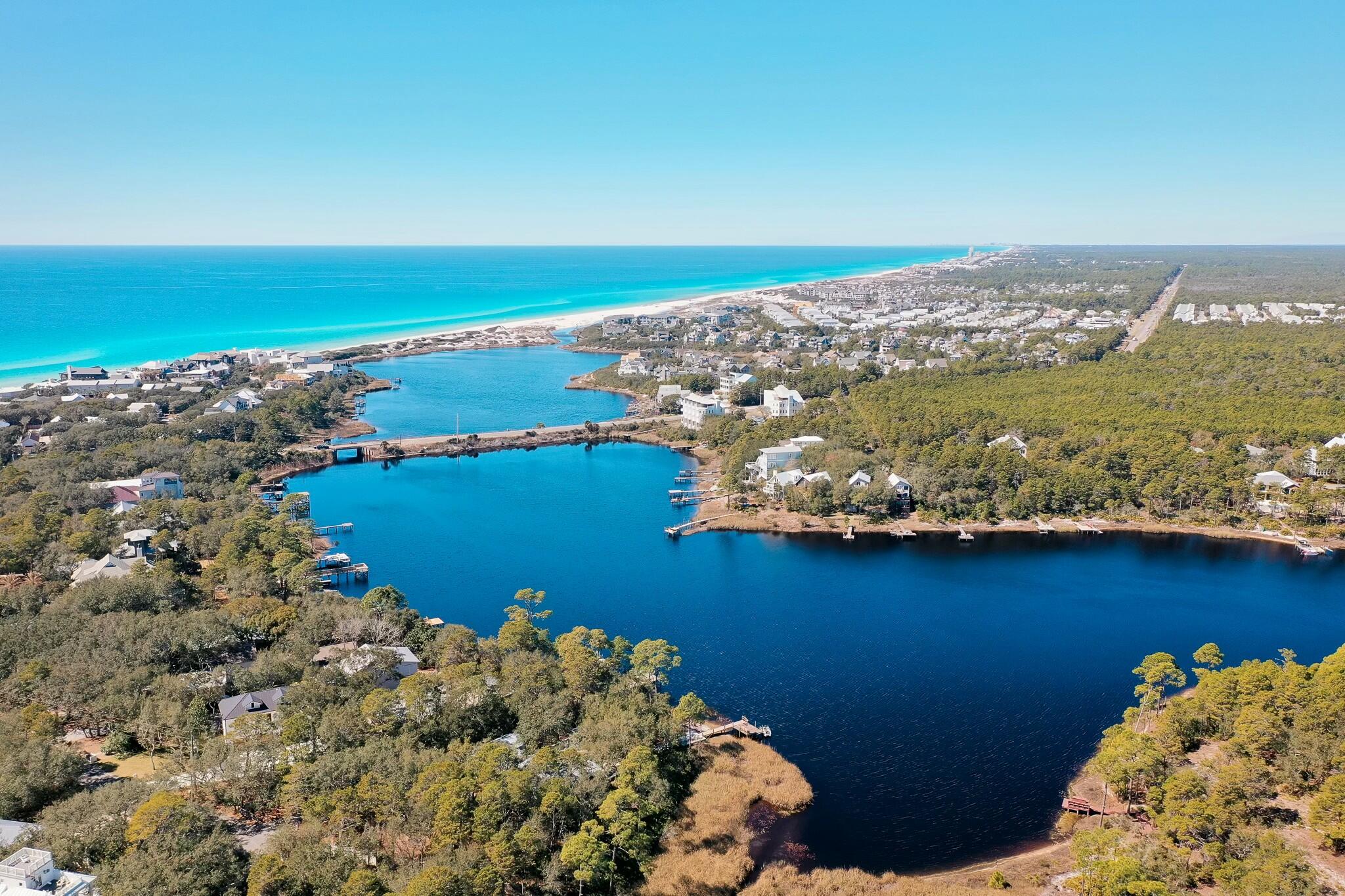 LOT 4 COUNTRY CABINS PHASE II PB 7-19 OR 1050-207 OR 2479-565 OR 2601-2321 OR 2942-4233 - Residential