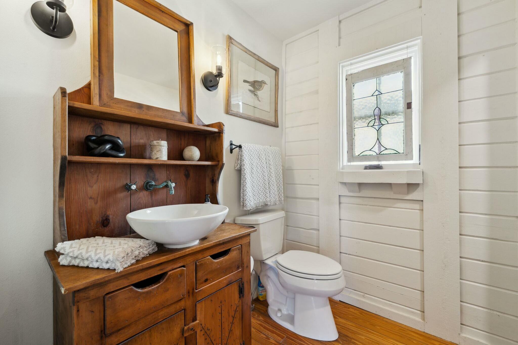 LOT 4 COUNTRY CABINS PHASE II PB 7-19 OR 1050-207 OR 2479-565 OR 2601-2321 OR 2942-4233 - Residential