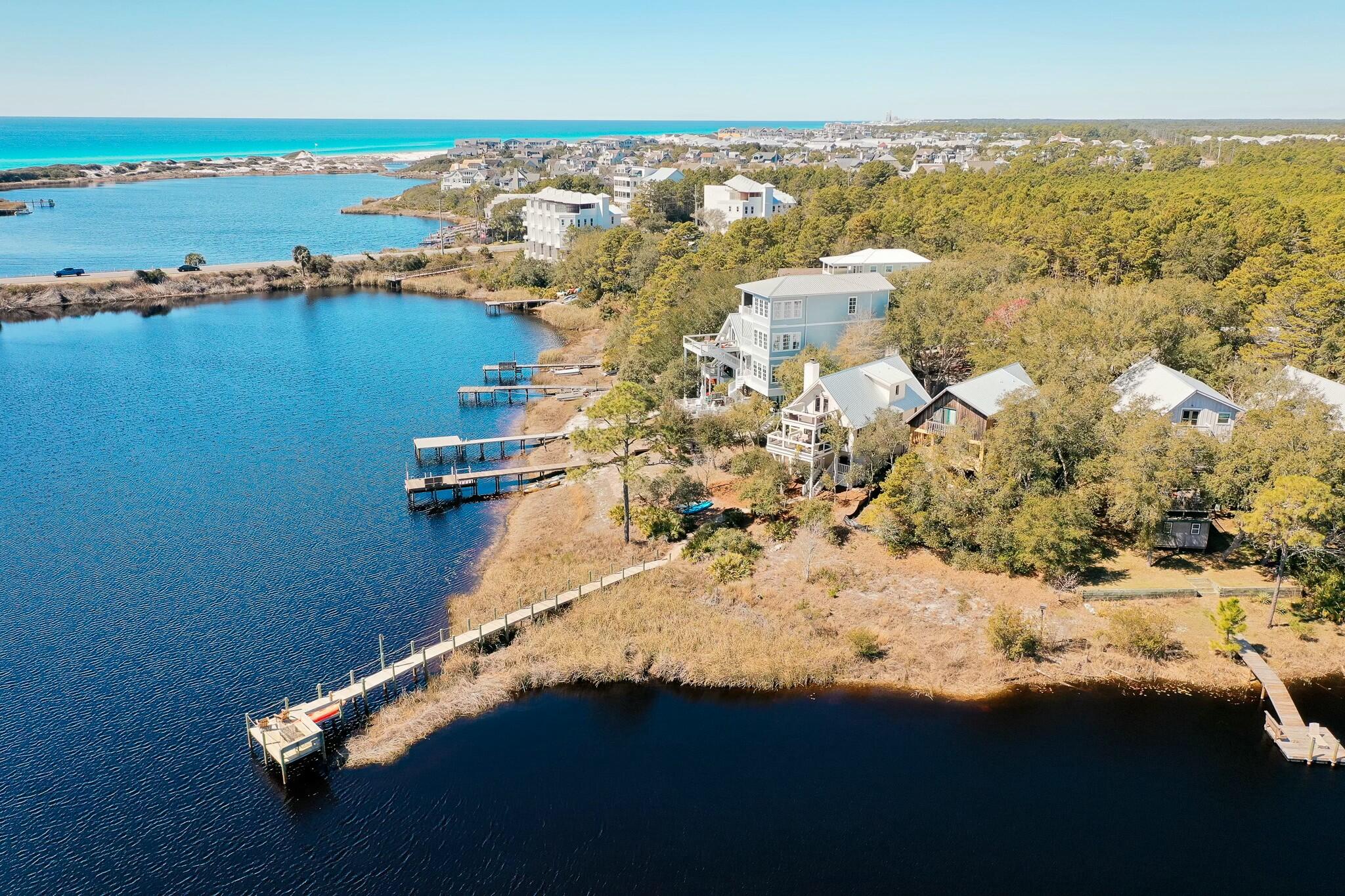 LOT 4 COUNTRY CABINS PHASE II PB 7-19 OR 1050-207 OR 2479-565 OR 2601-2321 OR 2942-4233 - Residential