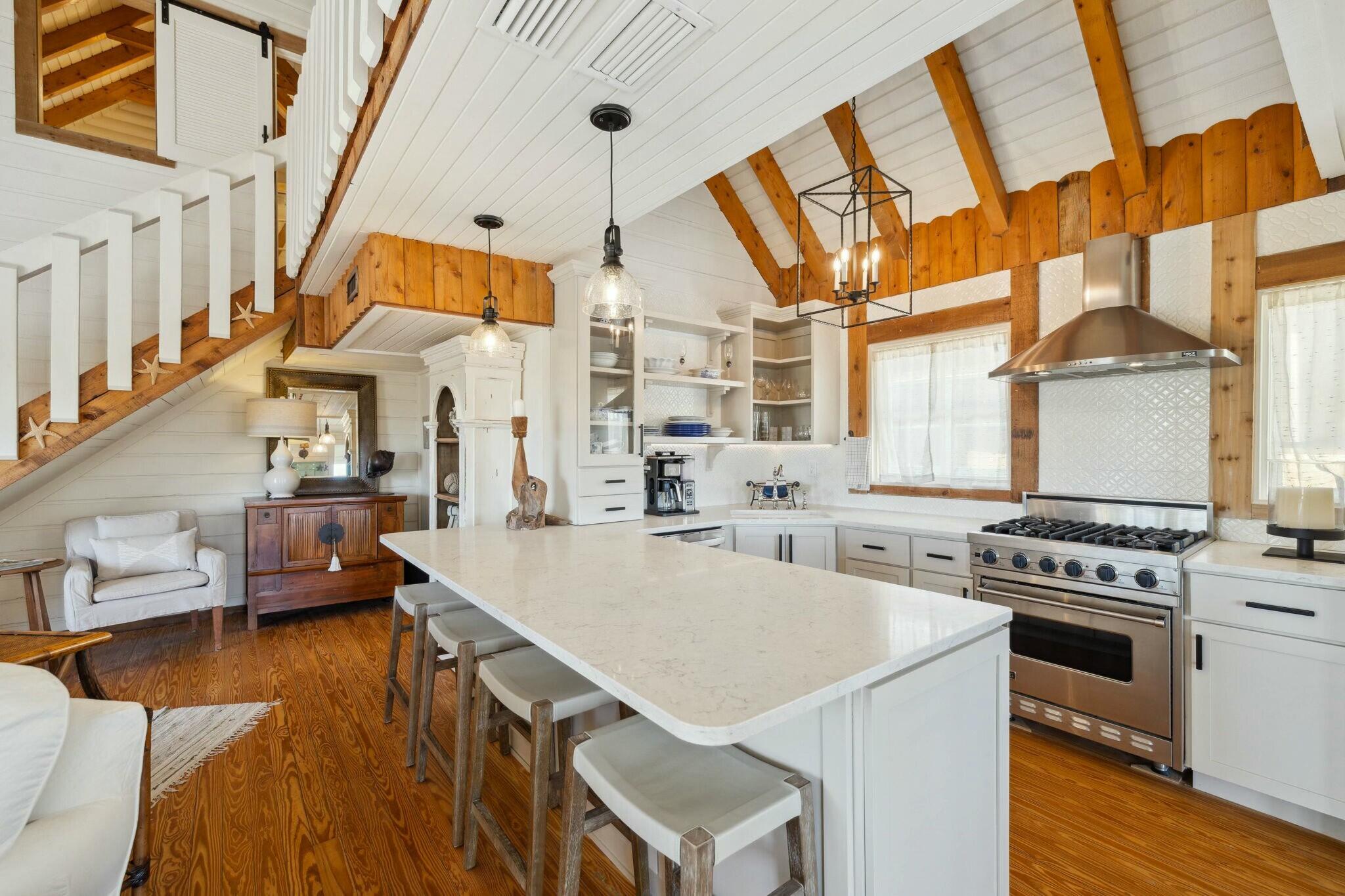 LOT 4 COUNTRY CABINS PHASE II PB 7-19 OR 1050-207 OR 2479-565 OR 2601-2321 OR 2942-4233 - Residential