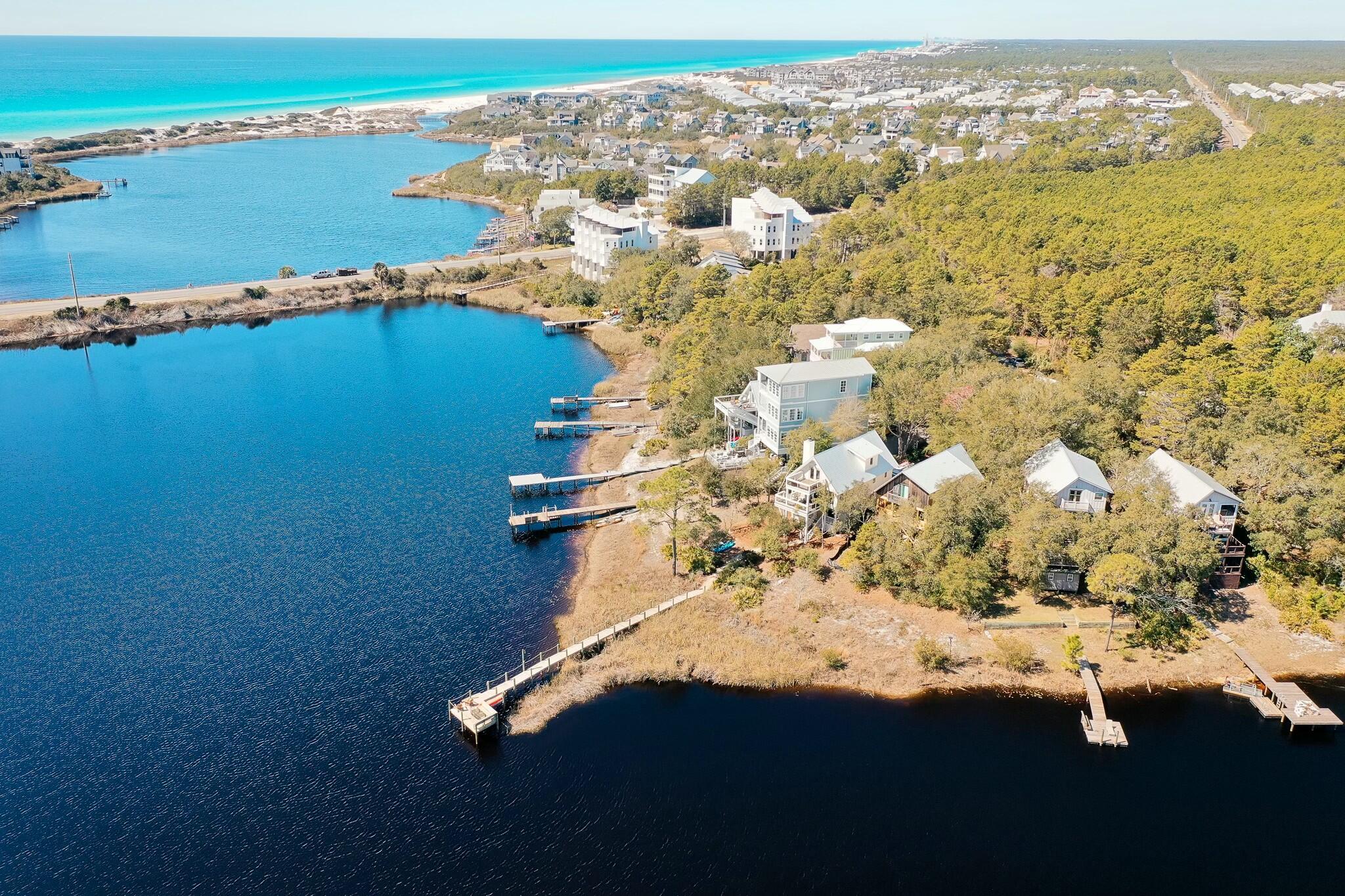LOT 4 COUNTRY CABINS PHASE II PB 7-19 OR 1050-207 OR 2479-565 OR 2601-2321 OR 2942-4233 - Residential