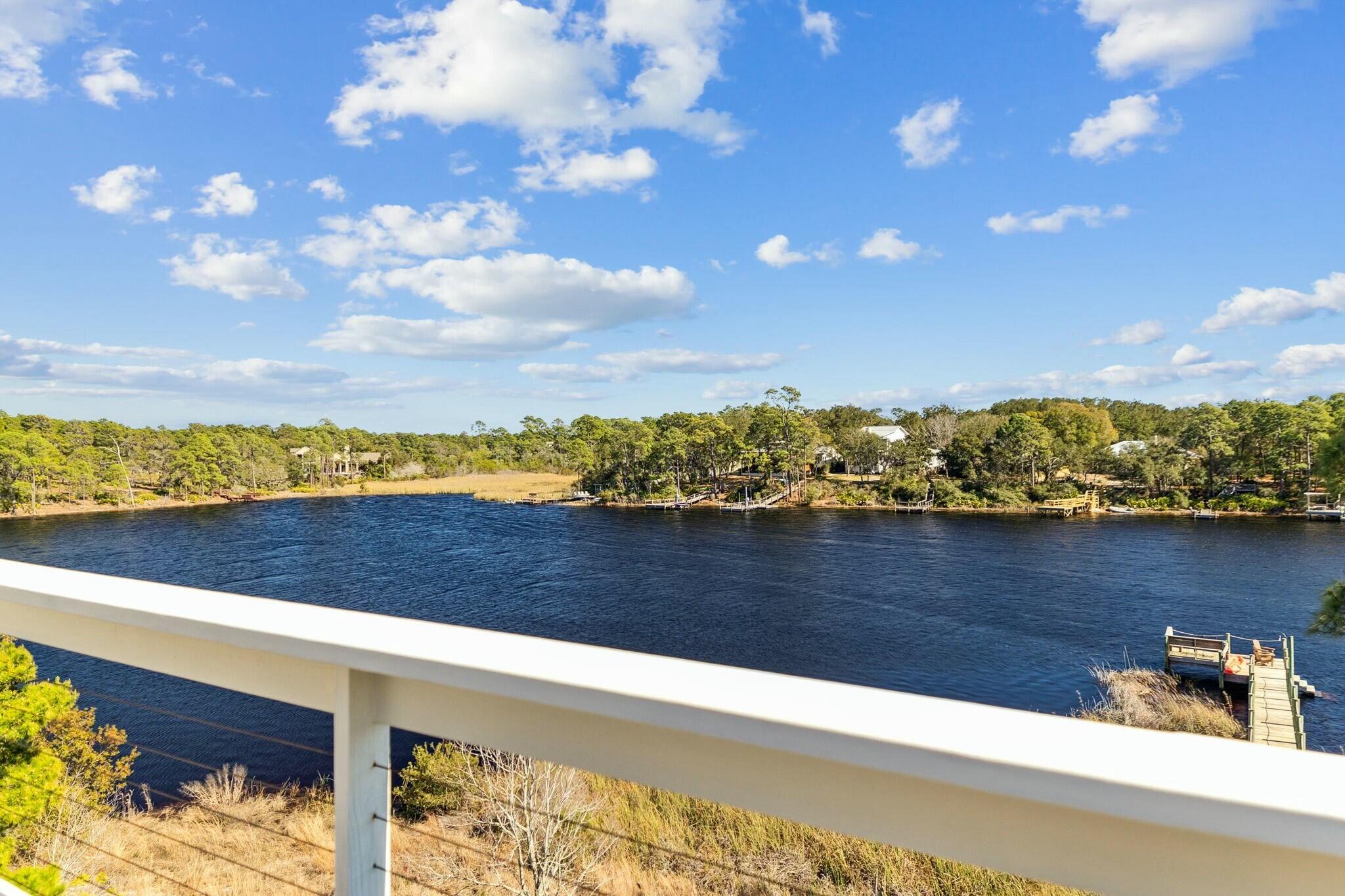 LOT 4 COUNTRY CABINS PHASE II PB 7-19 OR 1050-207 OR 2479-565 OR 2601-2321 OR 2942-4233 - Residential