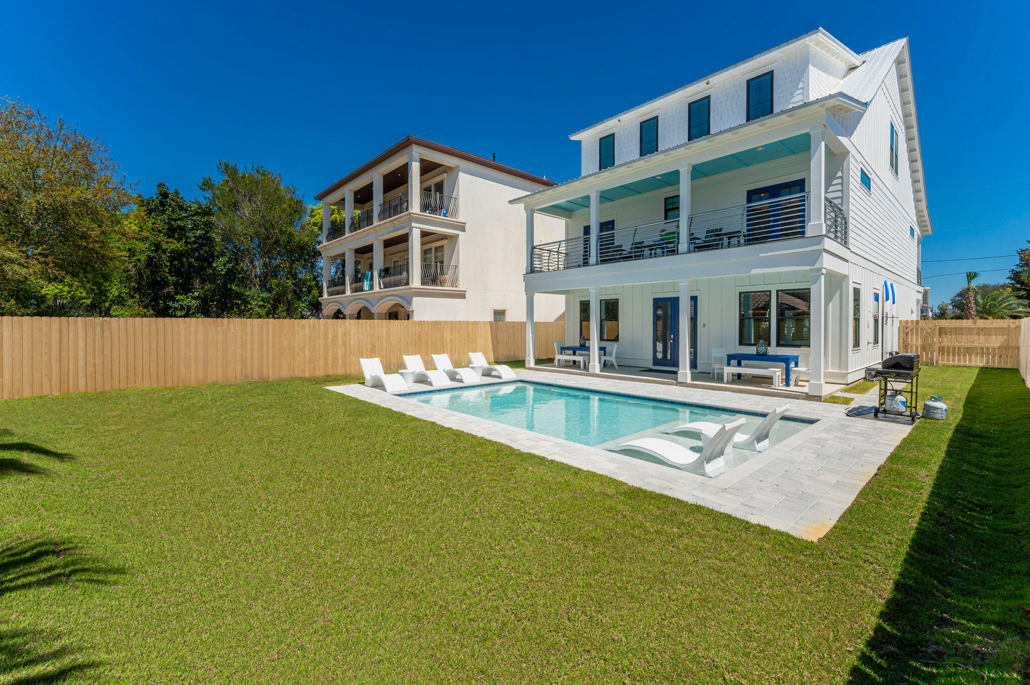 FRANGISTA BEACH 1ST ADDN - Residential