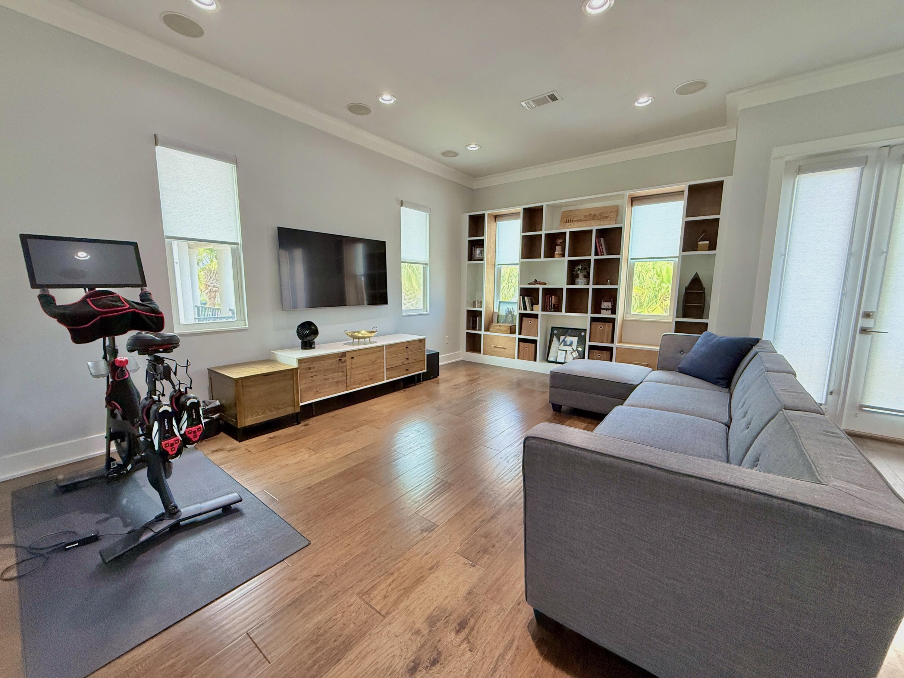 CALUSA BAY S/D - Residential