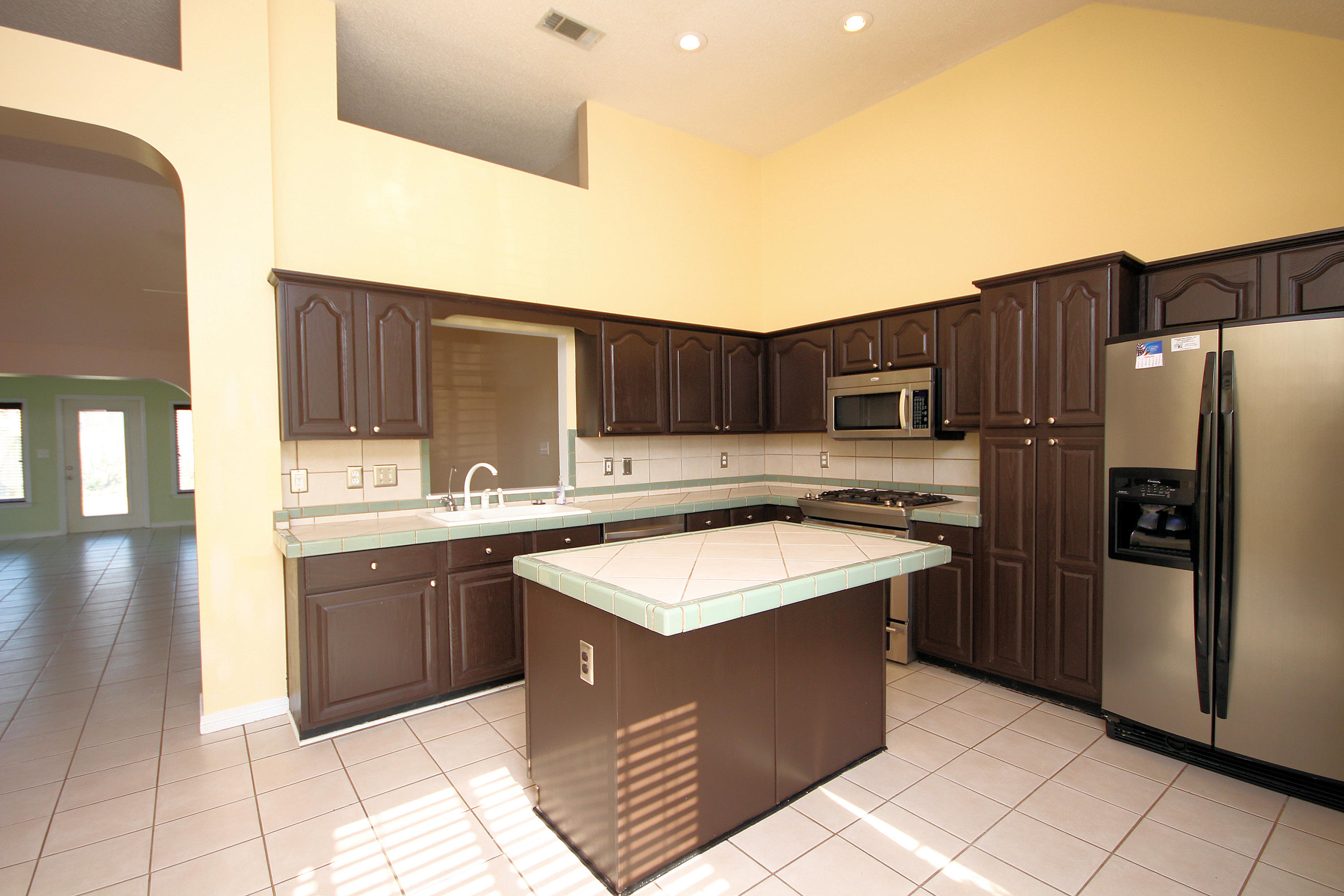 BRISTOL PARK - Residential Lease