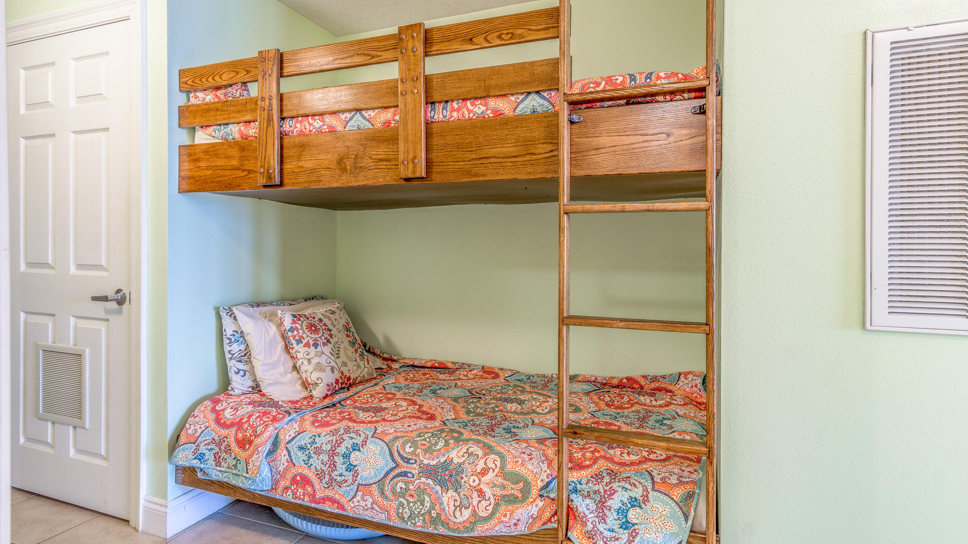 CALYPSO RESORT & TOWERS - Residential