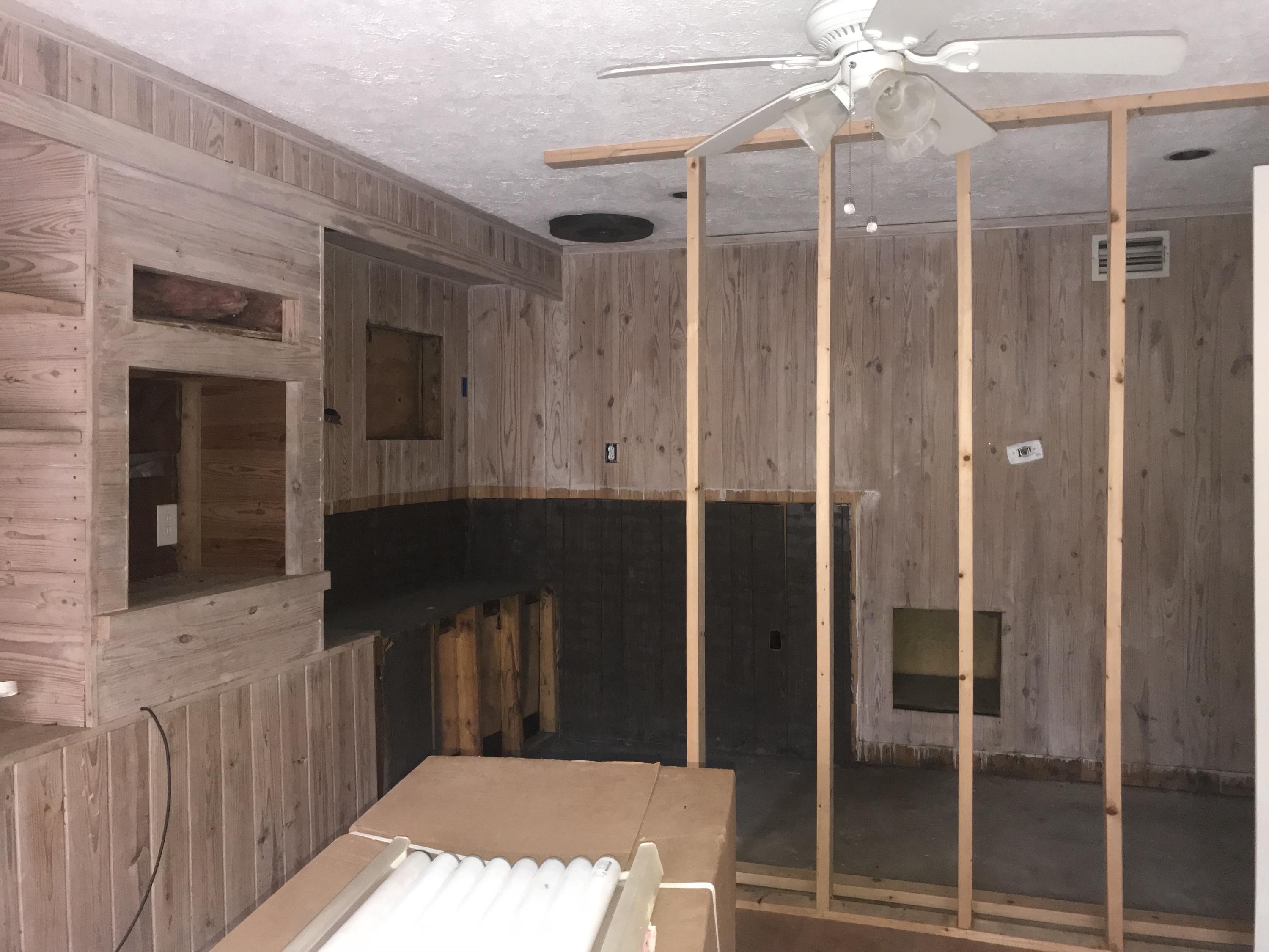 3RD ADD GARNIER BCH LOT 14 BLK 5 - Residential