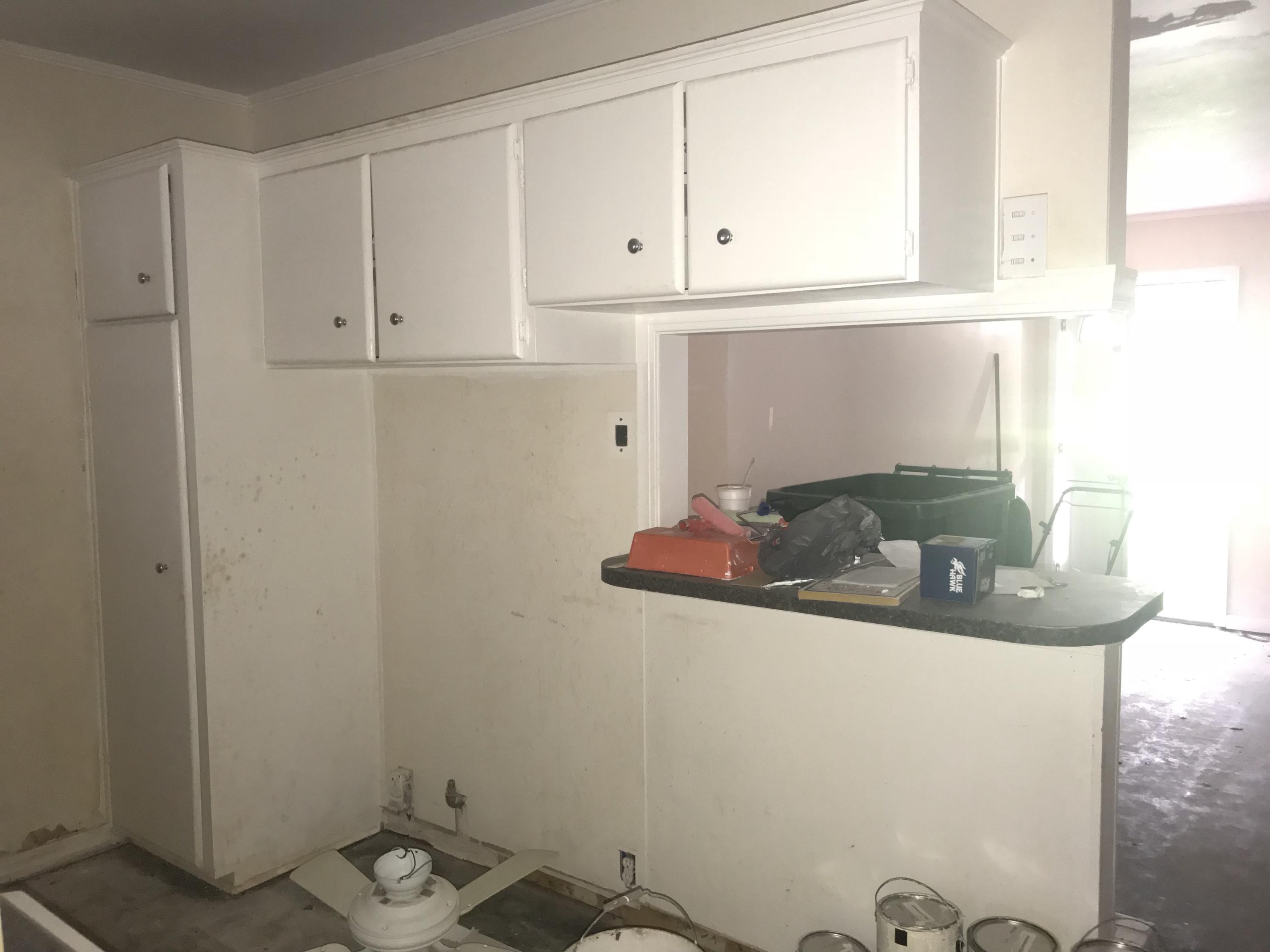 3RD ADD GARNIER BCH LOT 14 BLK 5 - Residential