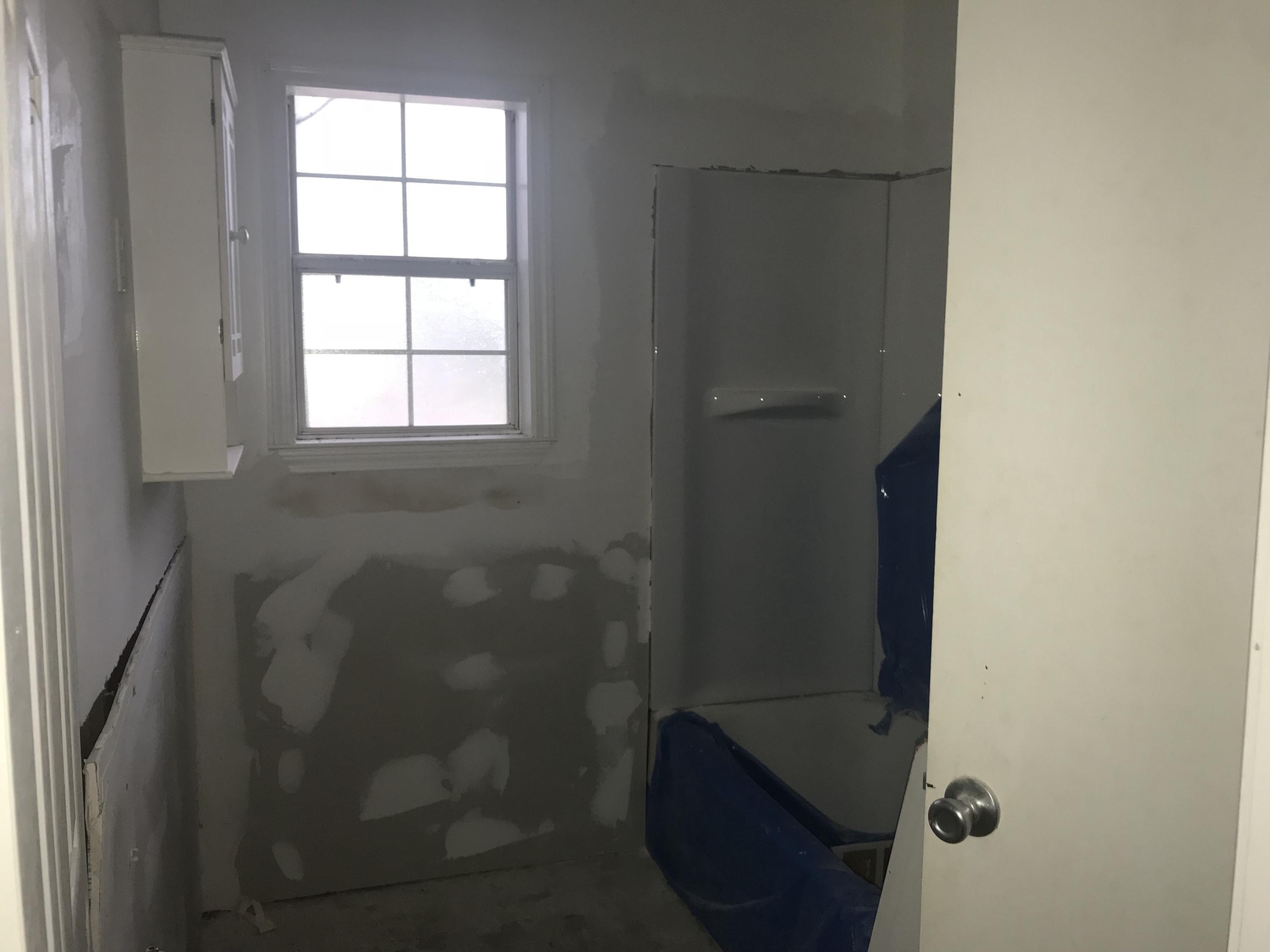 3RD ADD GARNIER BCH LOT 14 BLK 5 - Residential