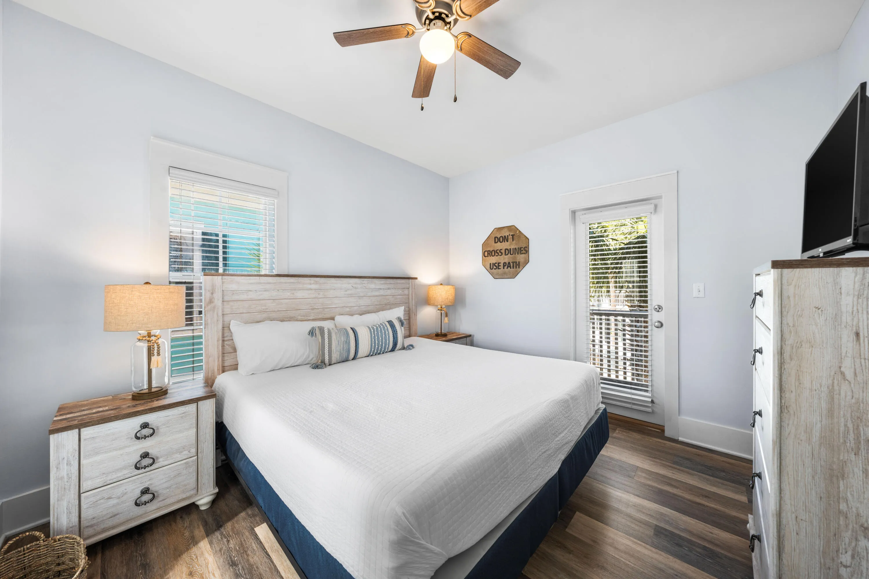 Santa Rosa Beach, Florida 32459, United States, 2 Bedrooms Bedrooms, ,3 BathroomsBathrooms,Residential,Pending,8545