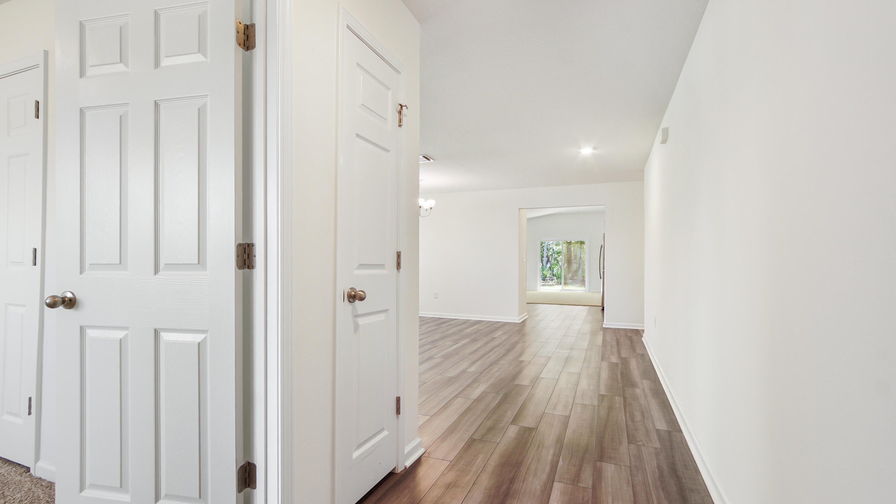 RIVERWALK - Residential