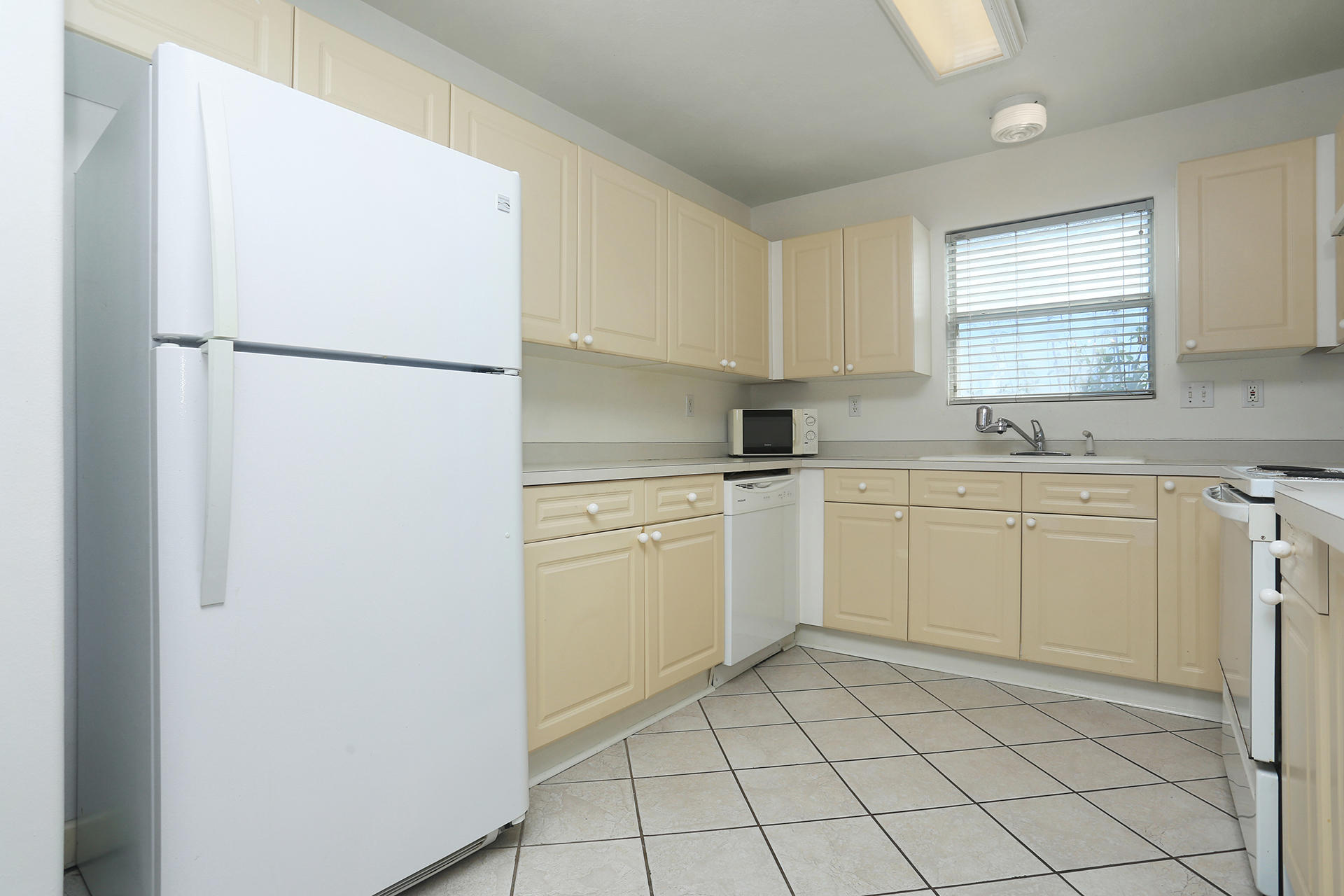 PELICAN PLACE T/H WEST - Residential