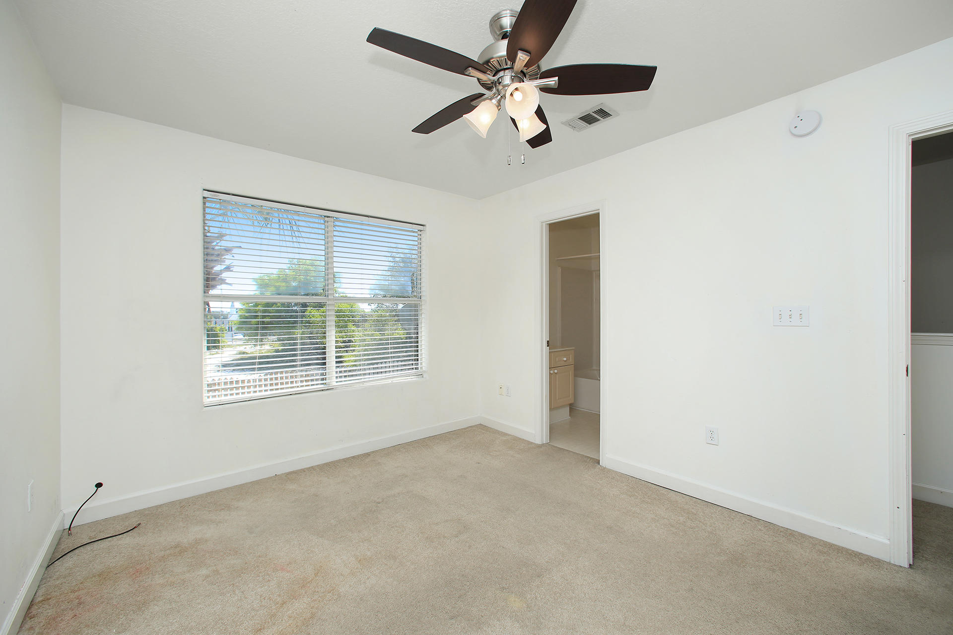 PELICAN PLACE T/H WEST - Residential