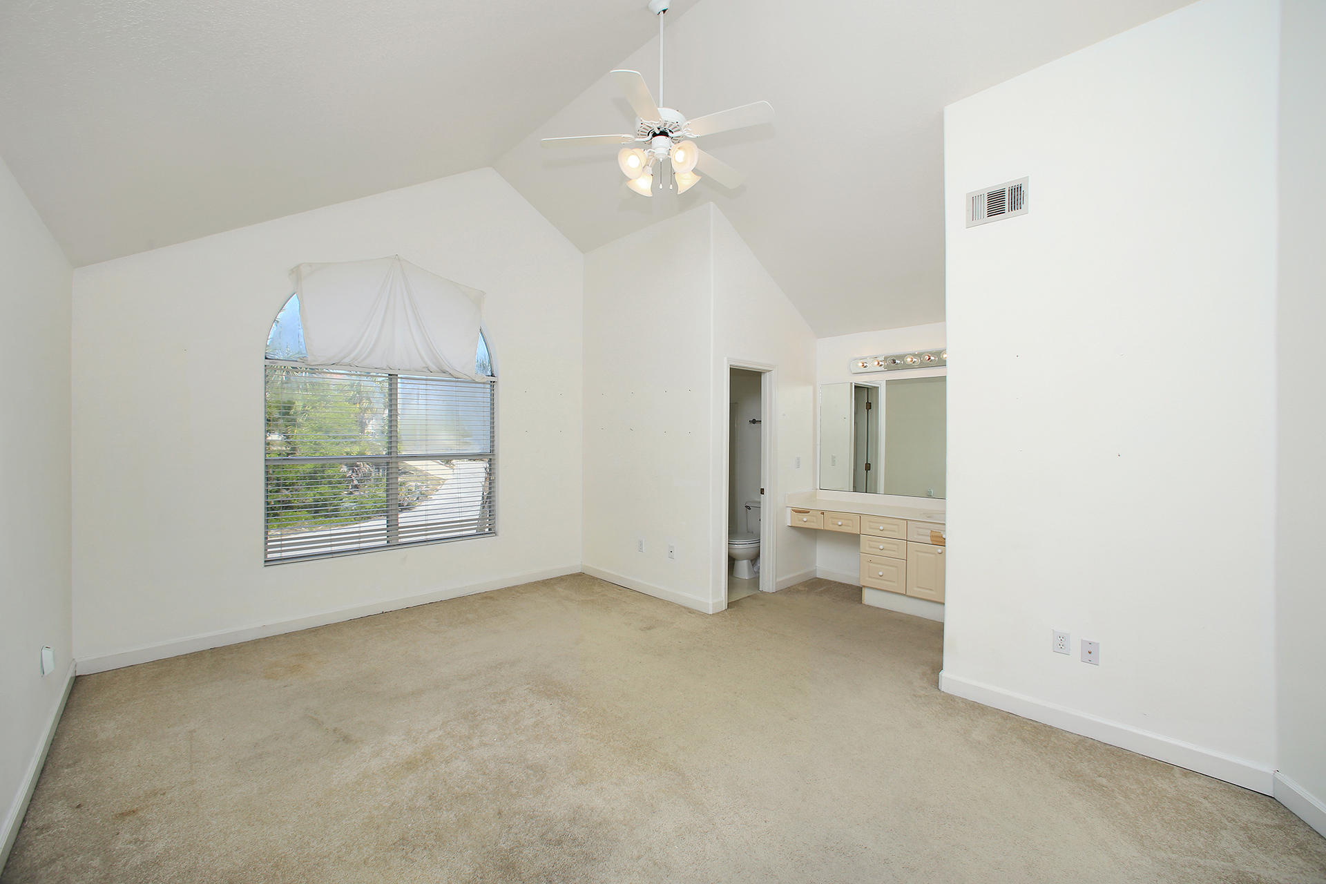 PELICAN PLACE T/H WEST - Residential