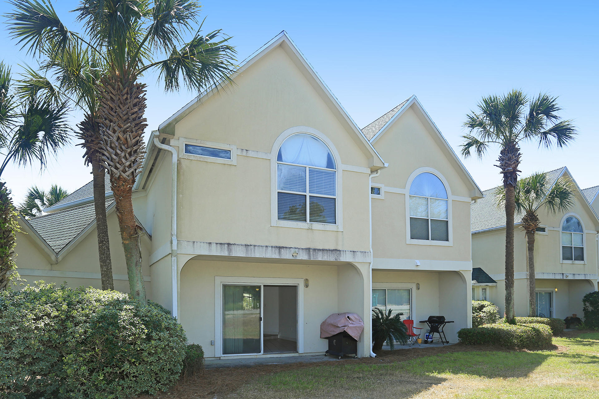 PELICAN PLACE T/H WEST - Residential