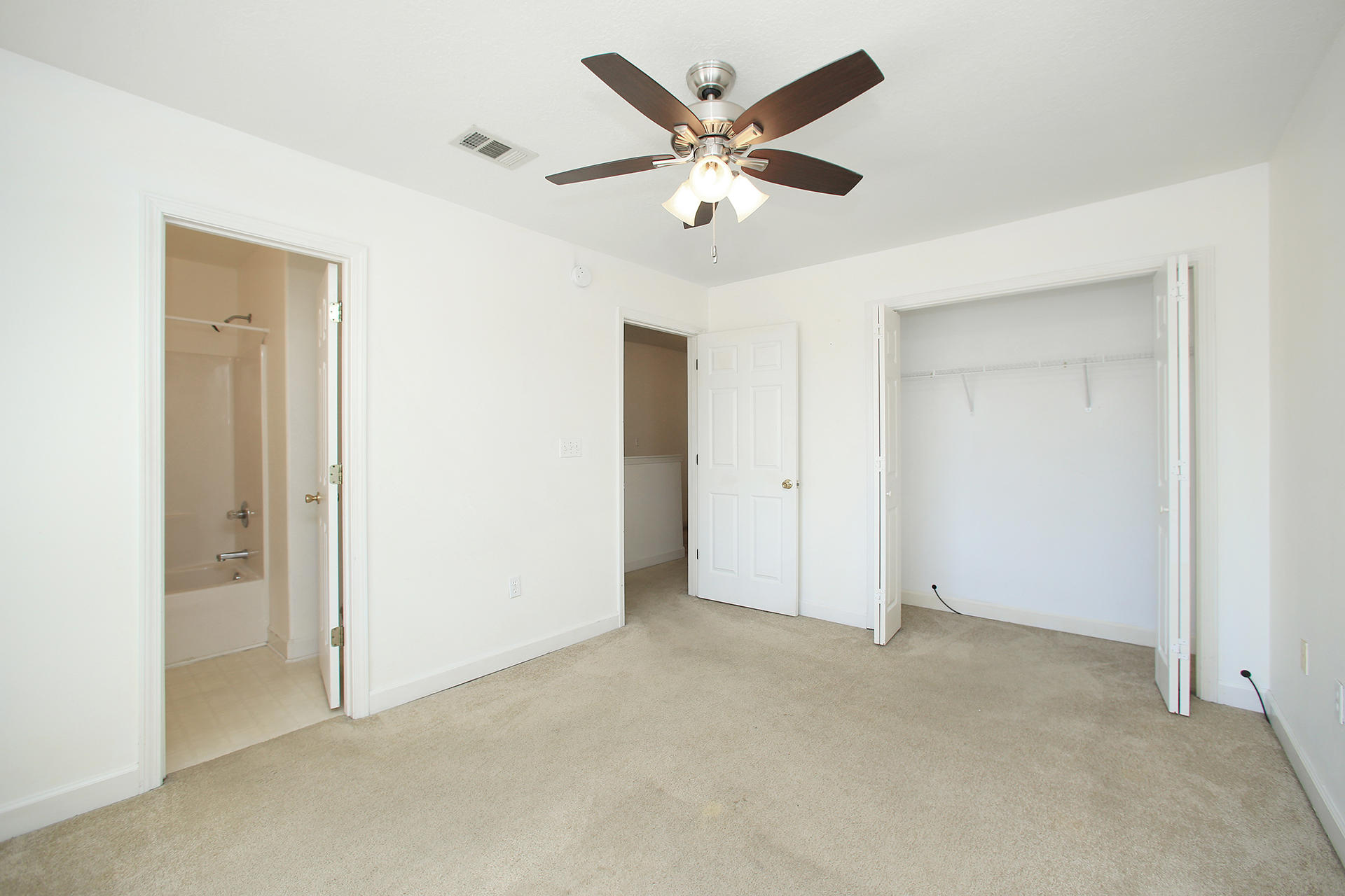 PELICAN PLACE T/H WEST - Residential