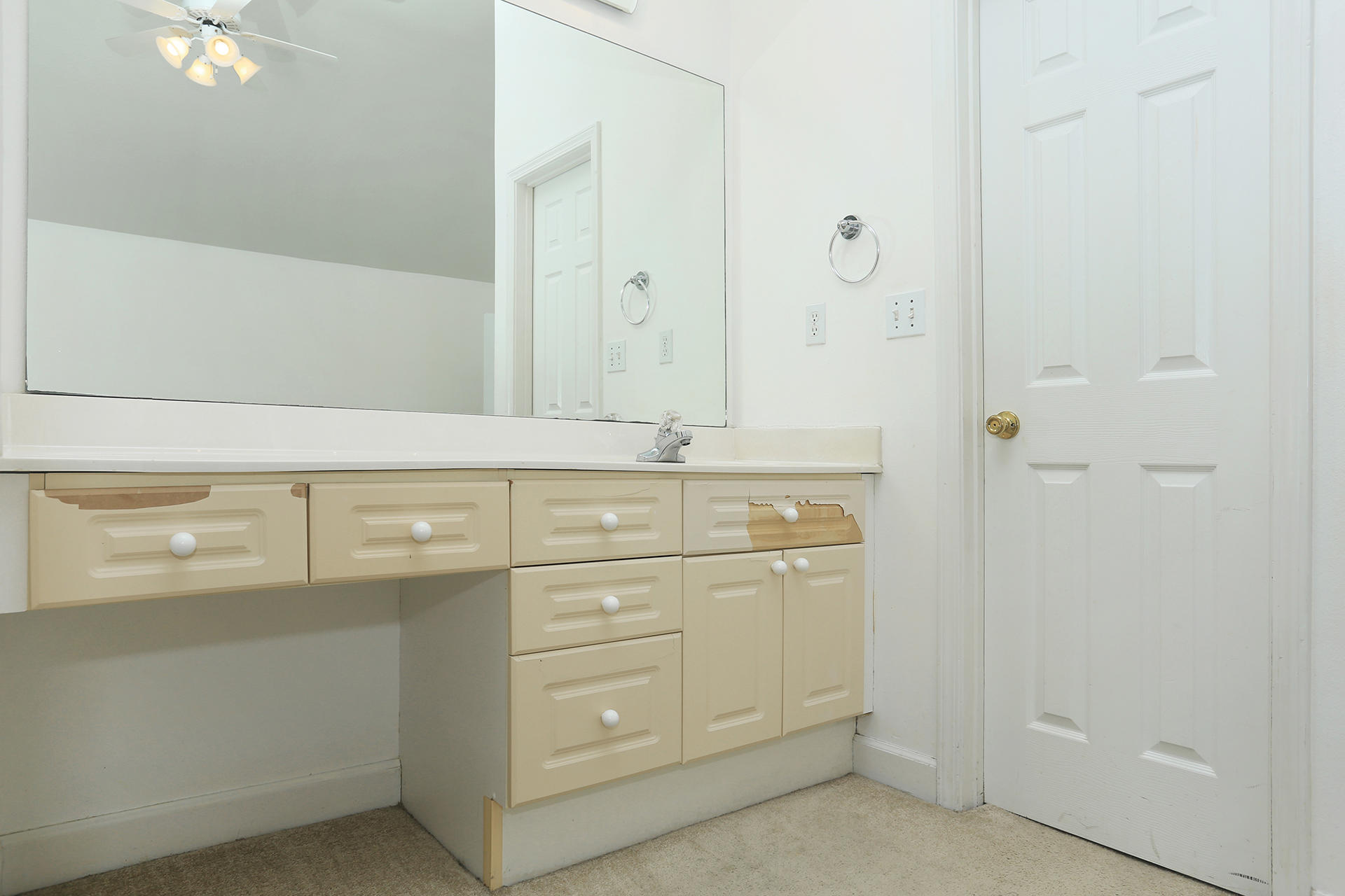 PELICAN PLACE T/H WEST - Residential