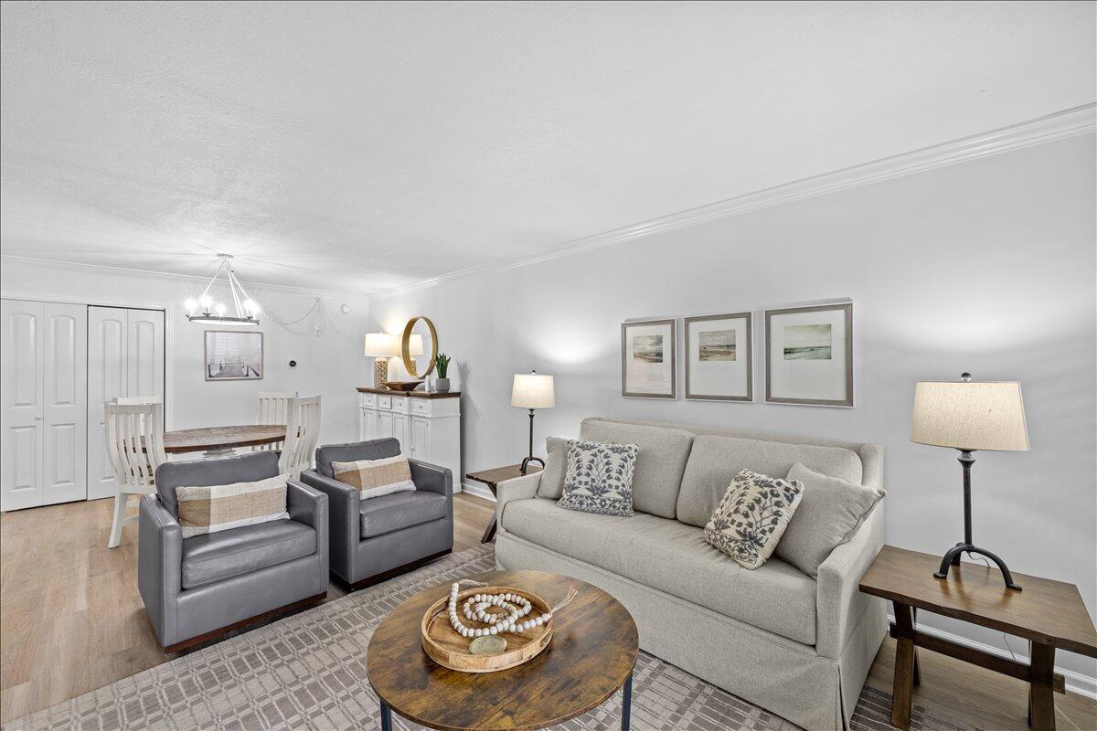 HOLIDAY SURF & RACQUET CLUB - Residential