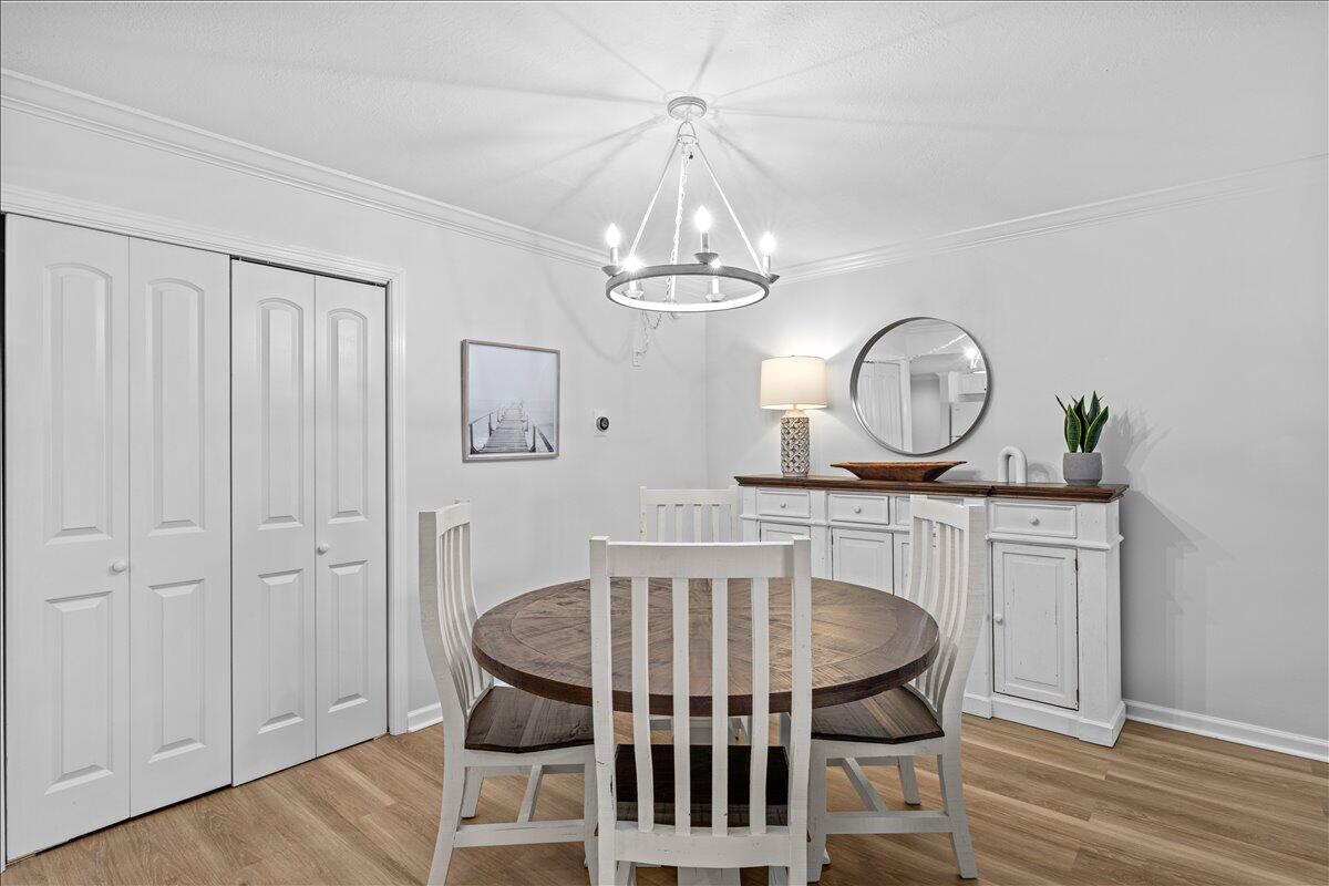 HOLIDAY SURF & RACQUET CLUB - Residential