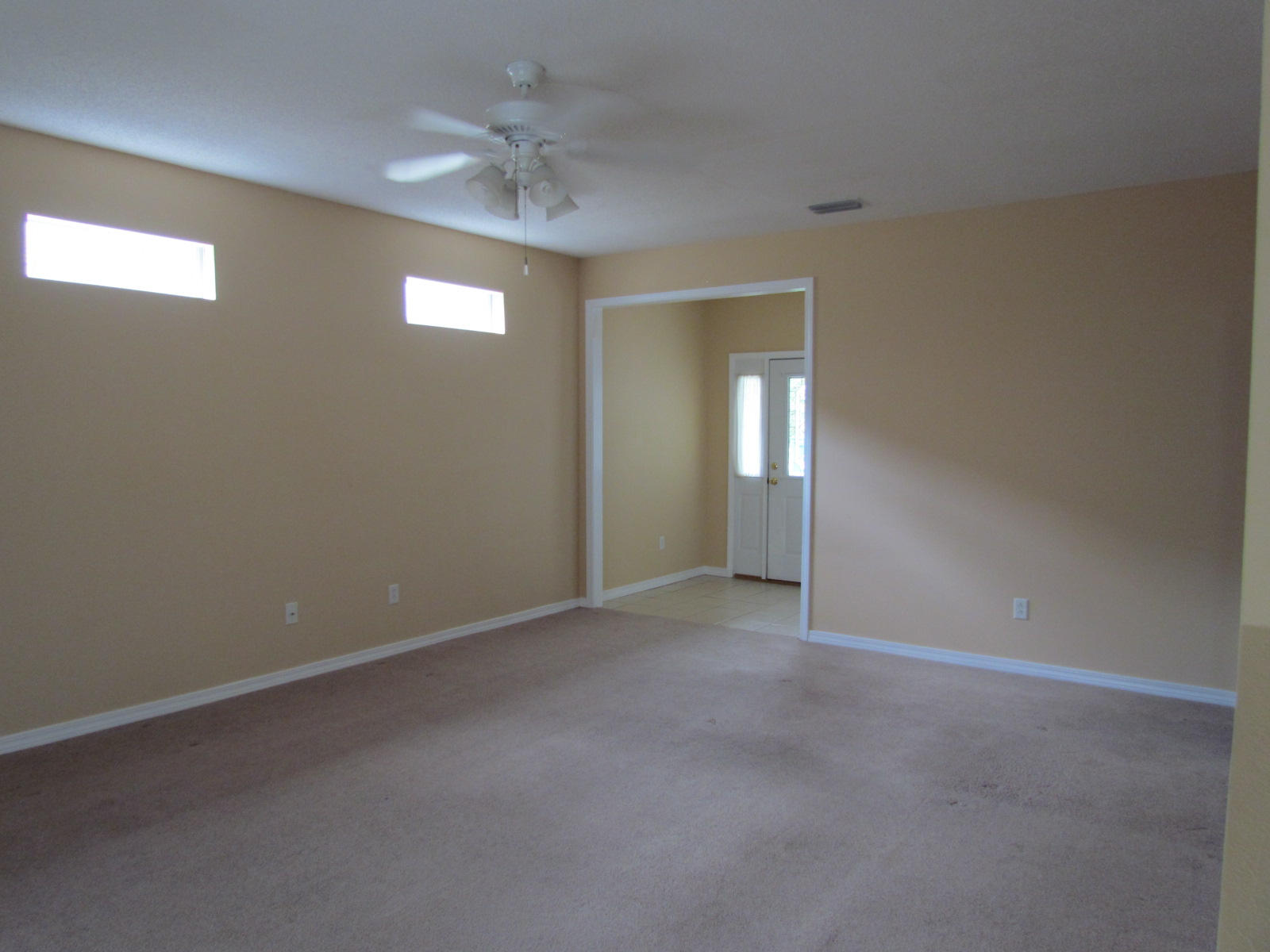 WHITEPOINT - Residential Lease