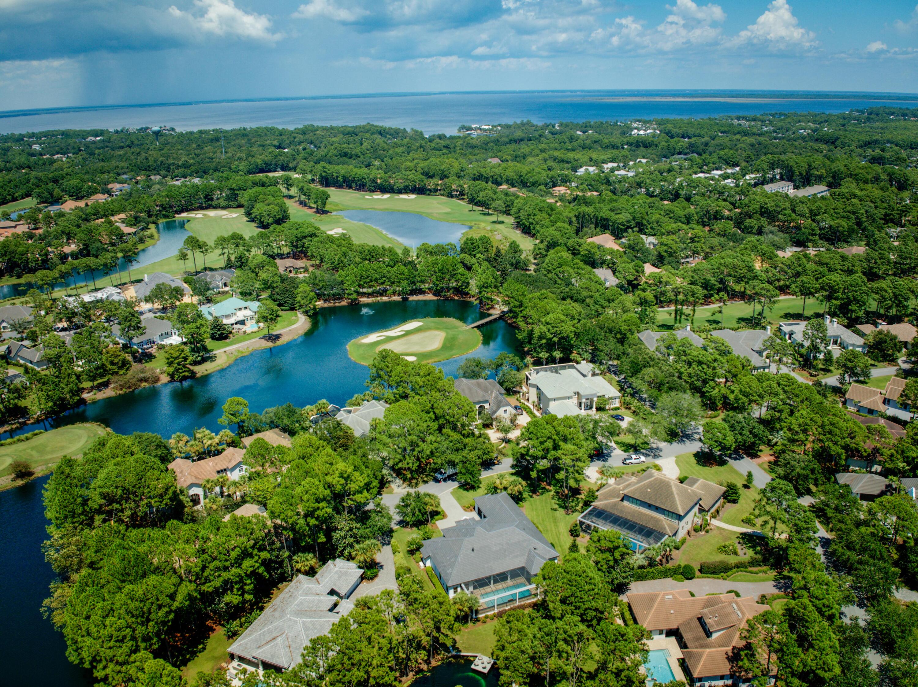 ISLAND GREEN - Residential