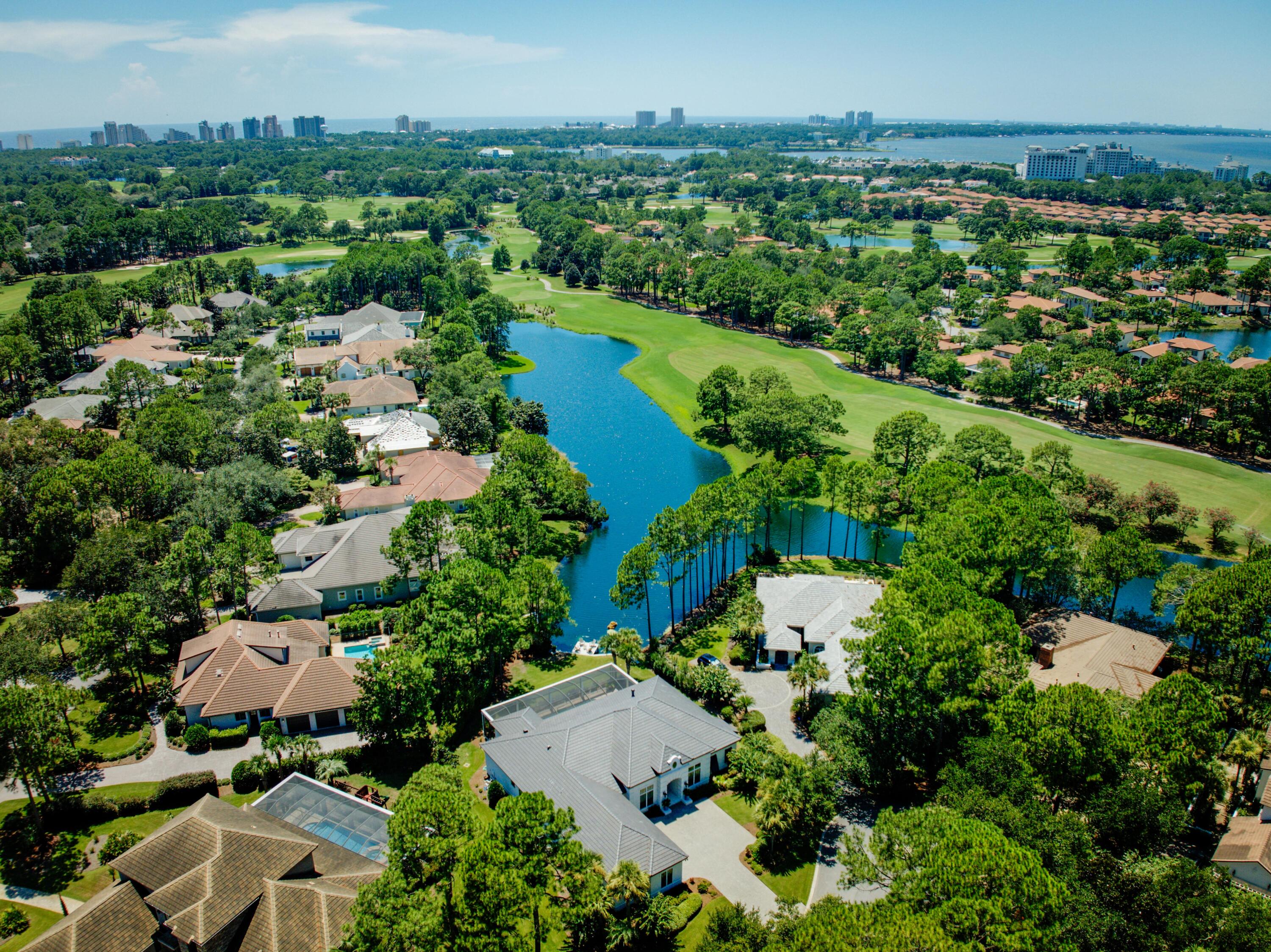 ISLAND GREEN - Residential