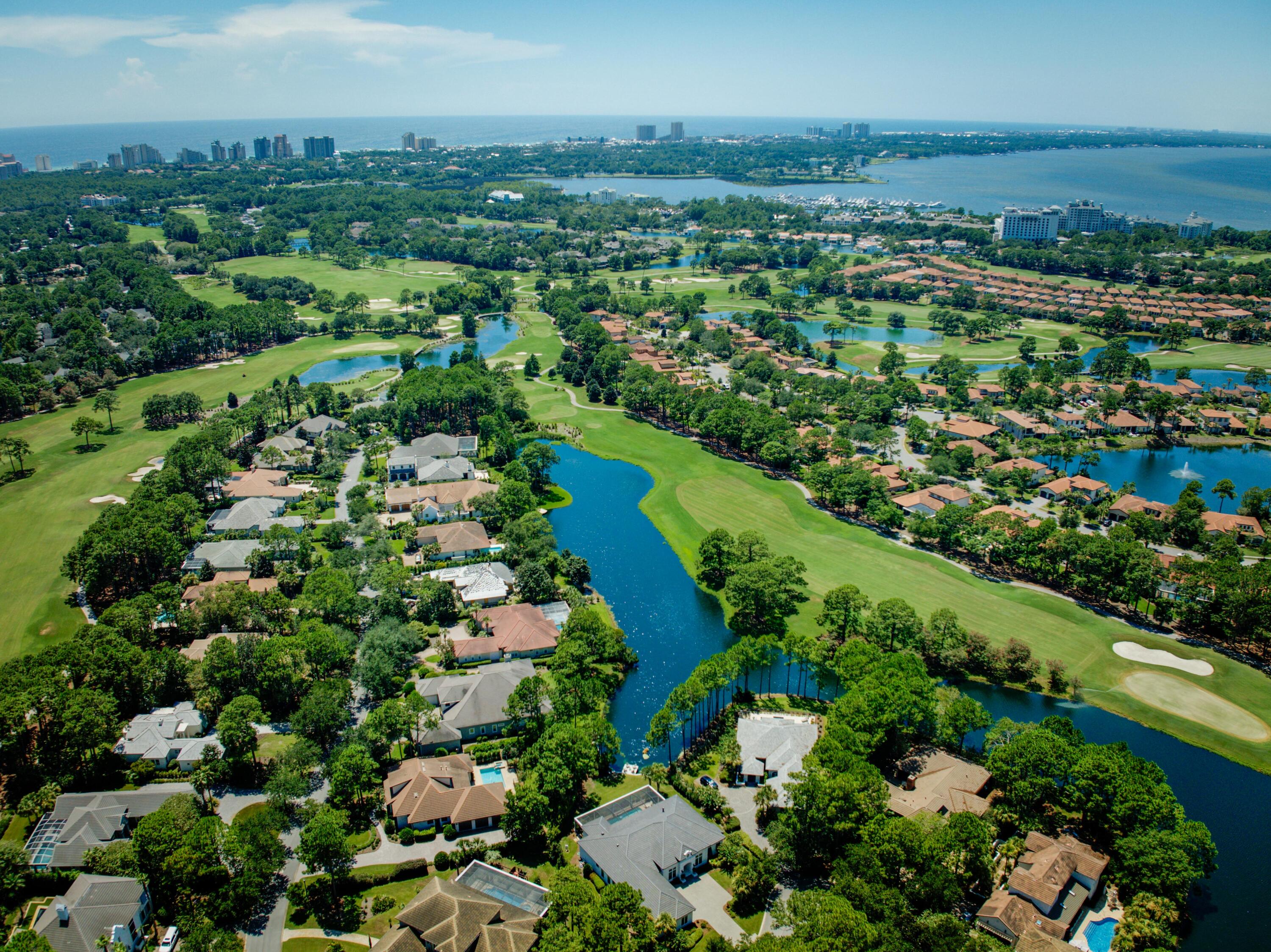 ISLAND GREEN - Residential