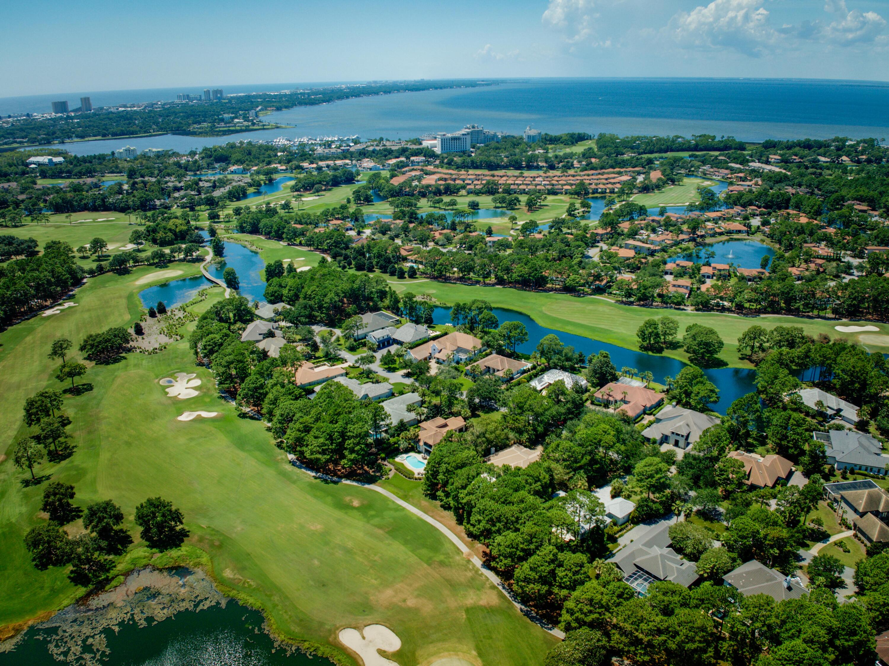 ISLAND GREEN - Residential