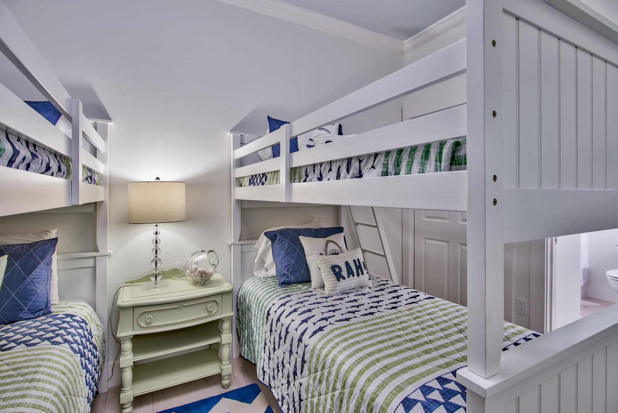 INN AT BLUE MOUNTAIN BEACH - Residential