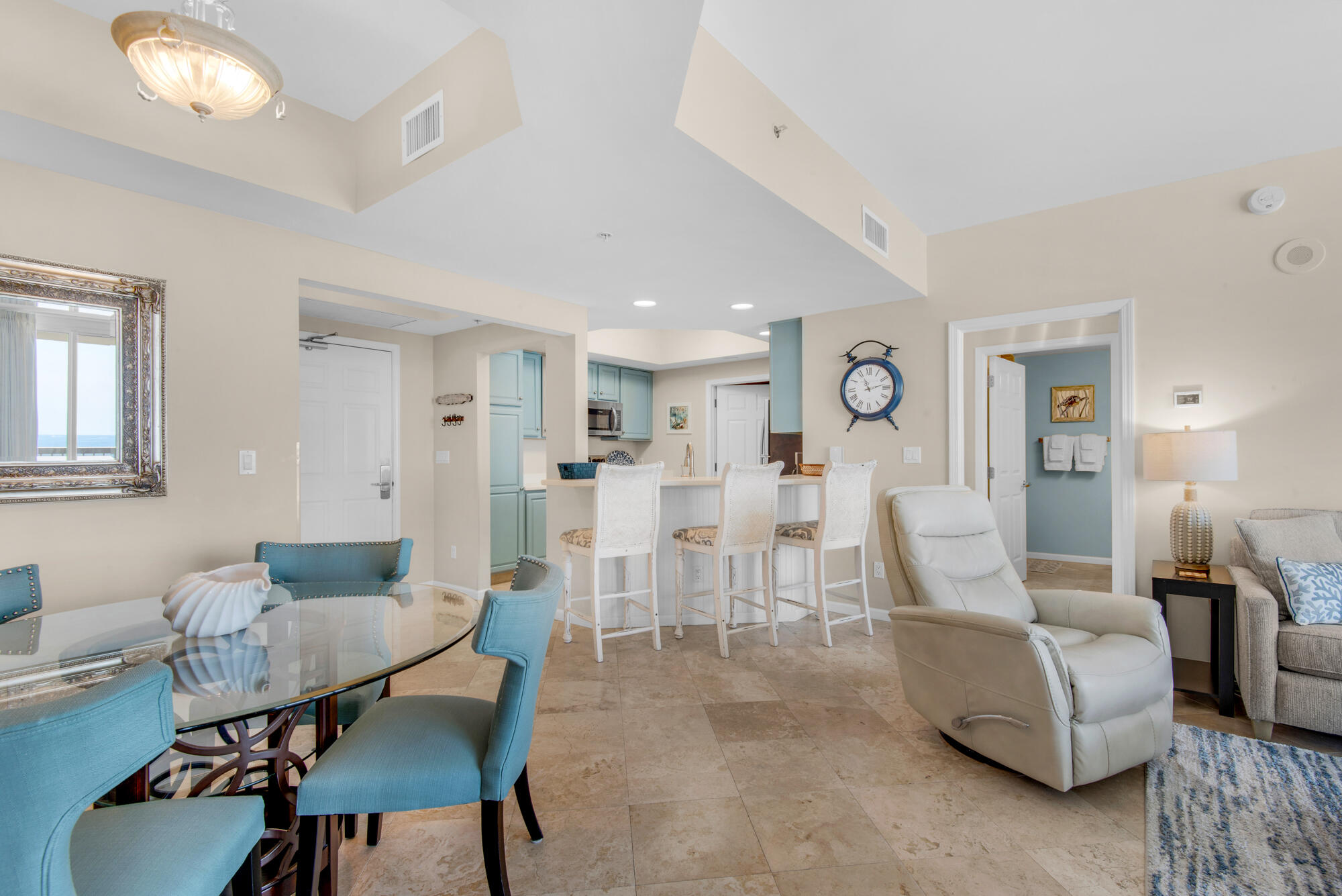 SILVER BEACH TOWERS EAST - Residential