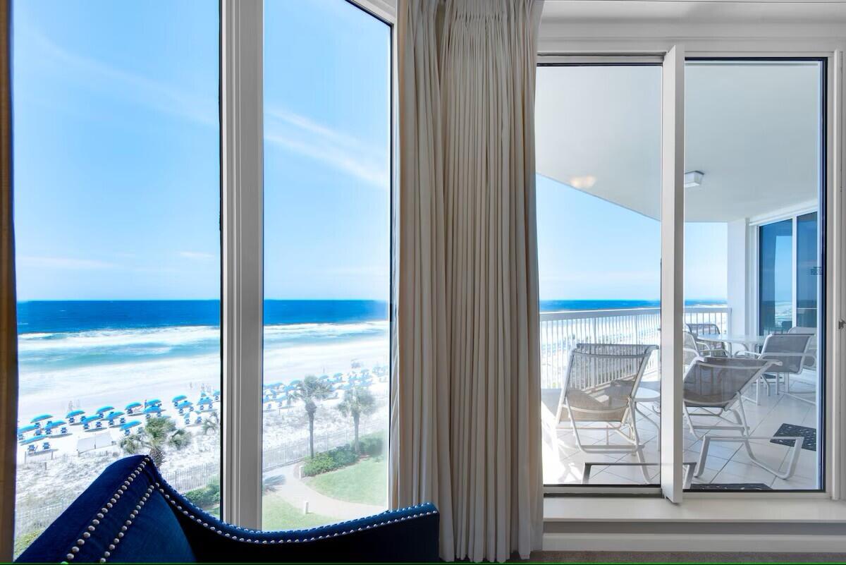 SILVER BEACH TOWERS EAST - Residential