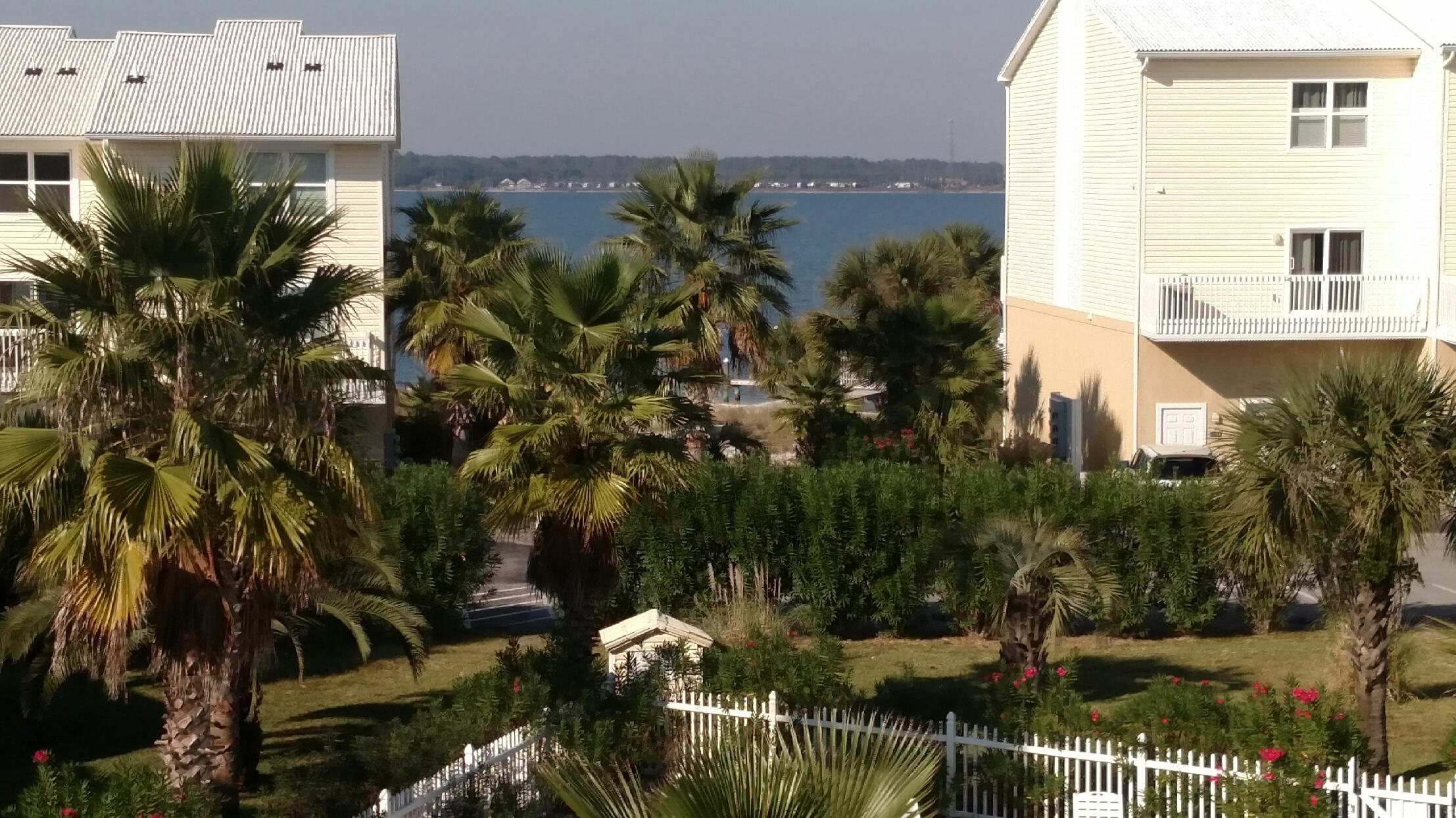 PARADISE POINT T/H - Residential