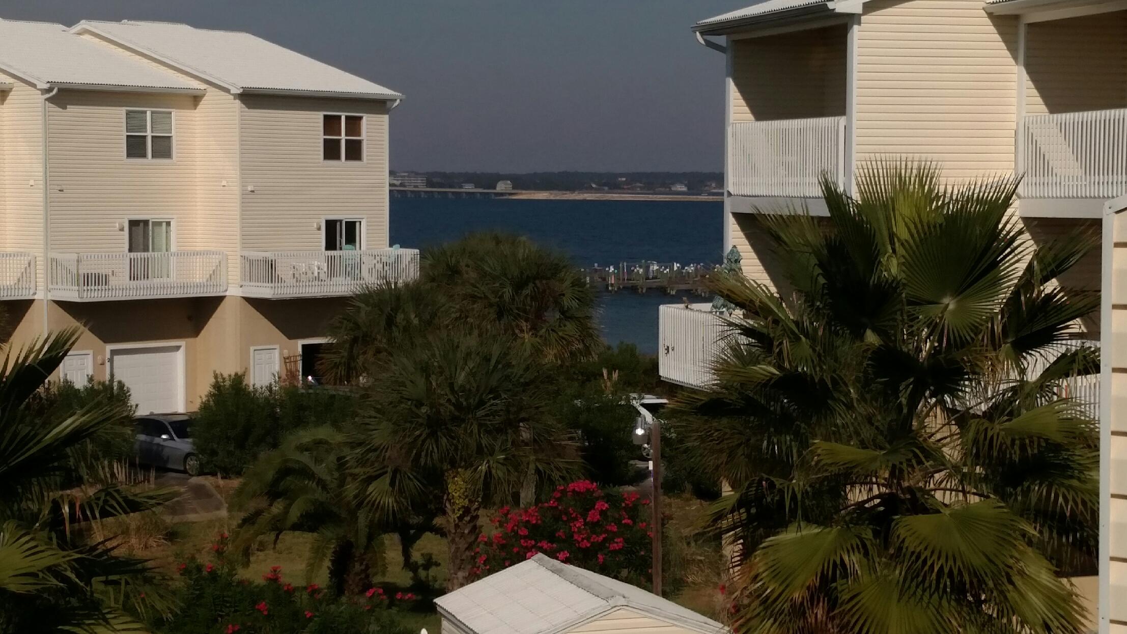 PARADISE POINT T/H - Residential