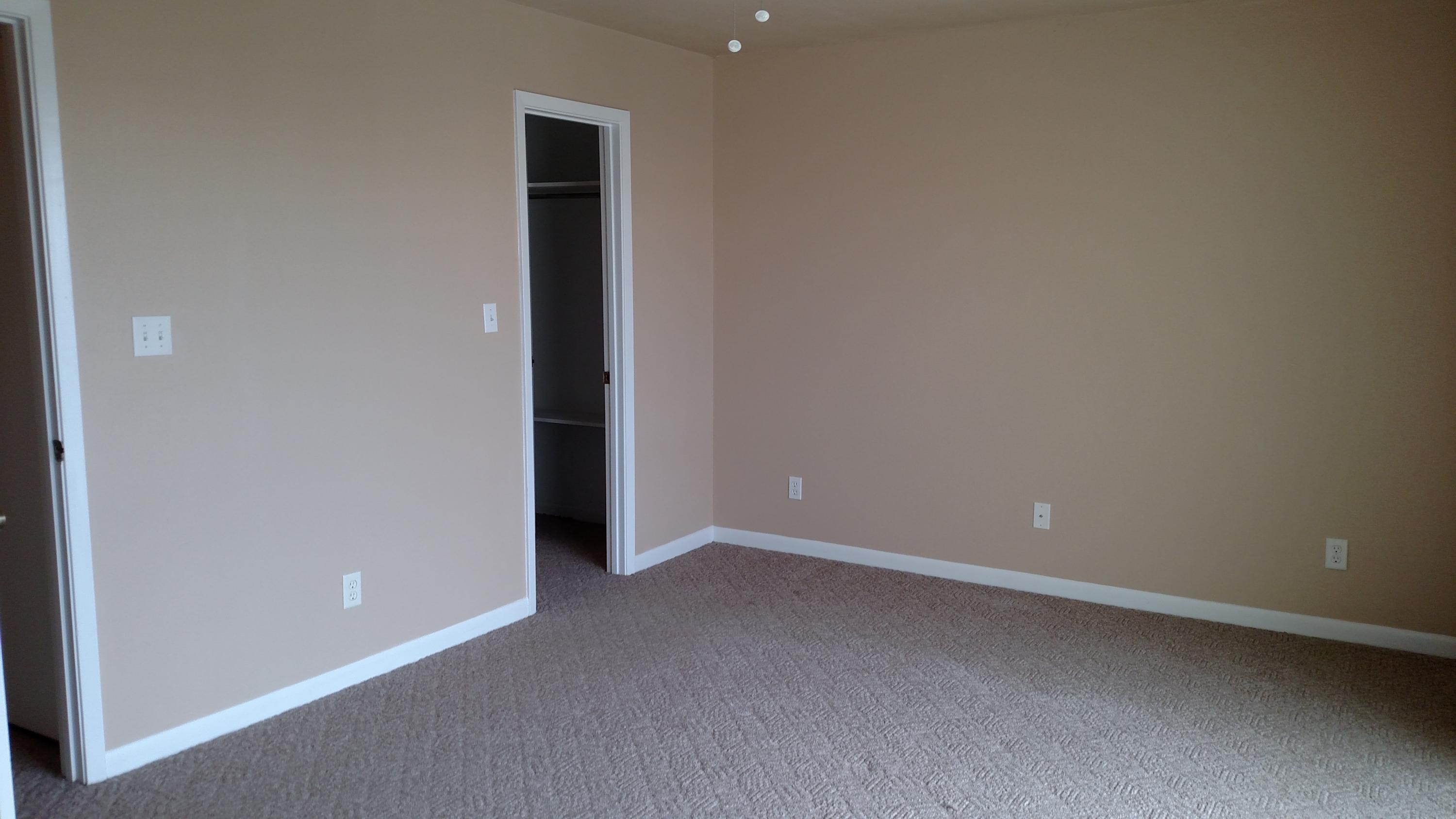 PARADISE POINT T/H - Residential