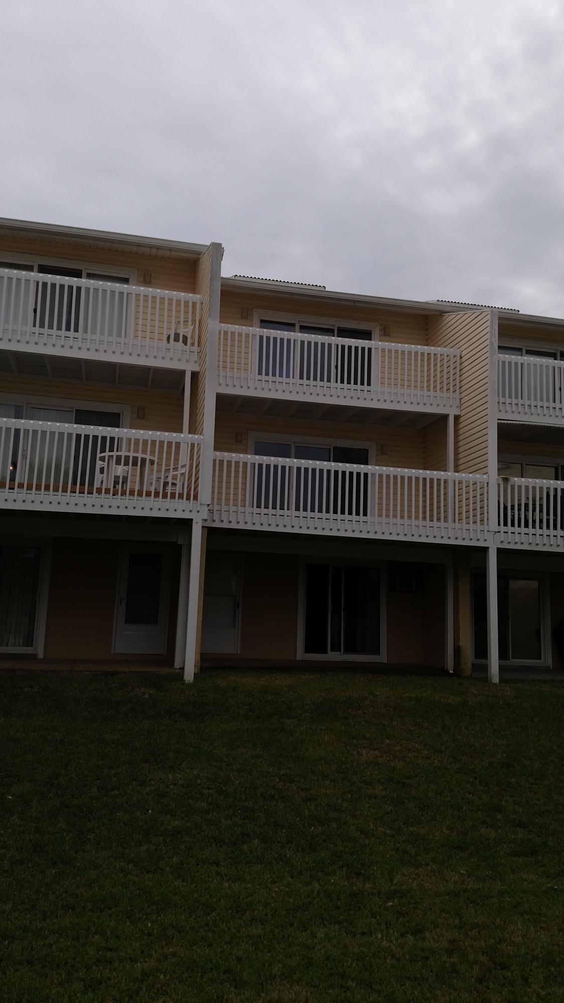 PARADISE POINT T/H - Residential