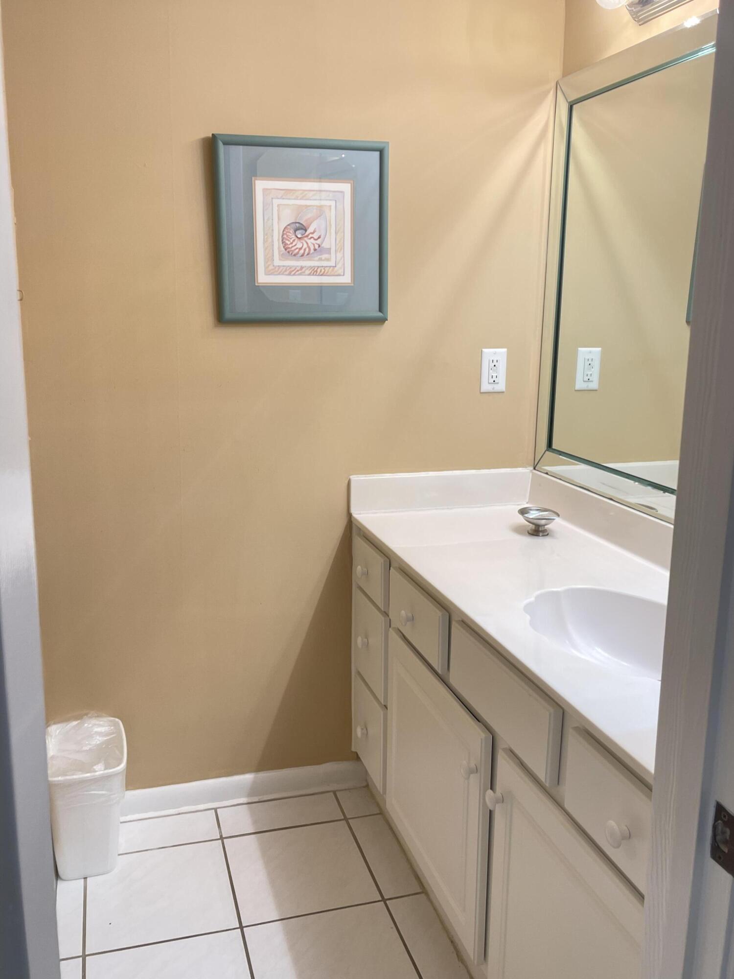 Jetty East Condominium - Residential