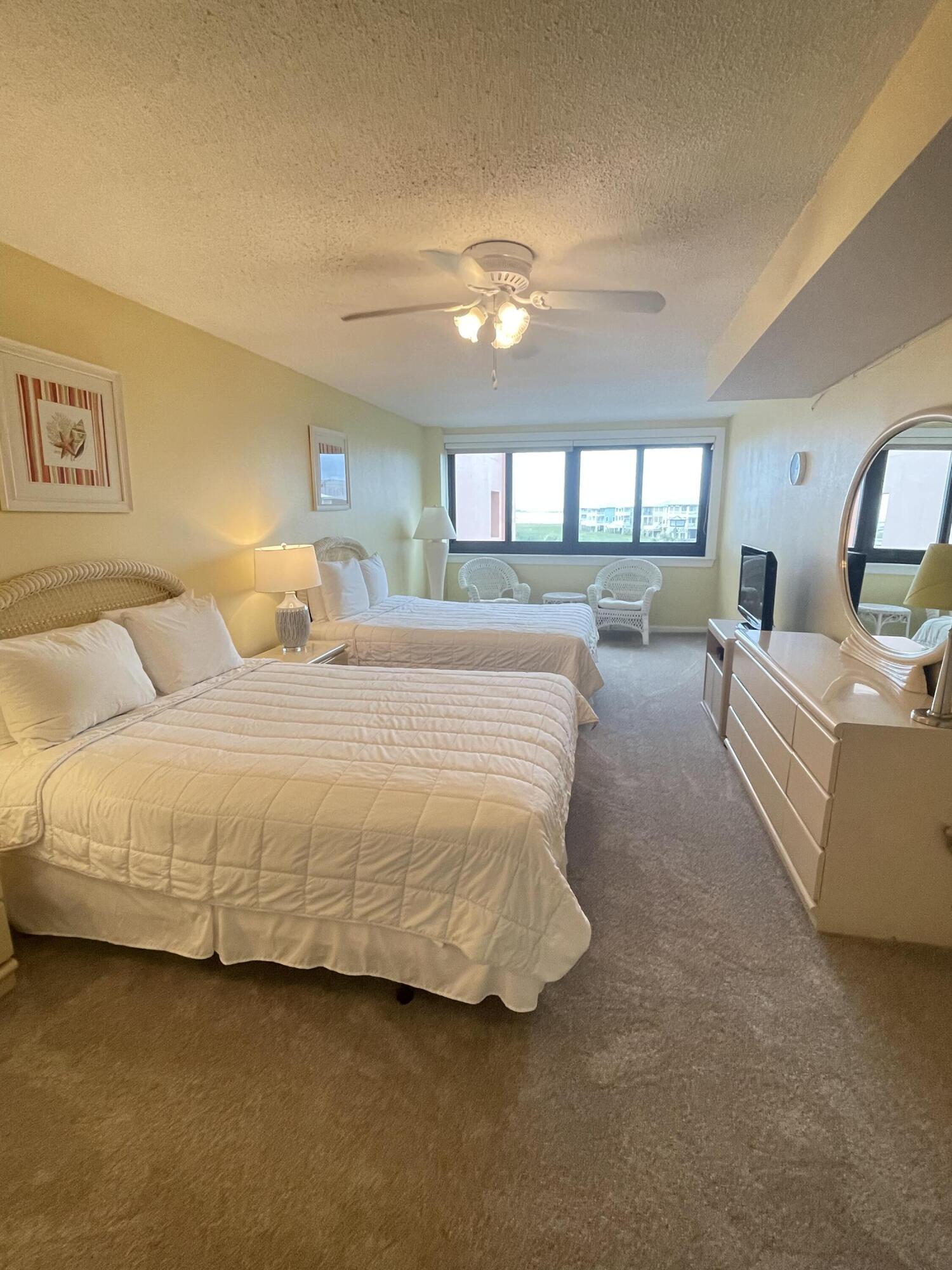 Jetty East Condominium - Residential