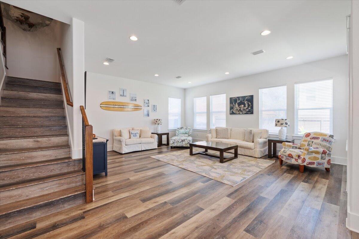 FRANGISTA BEACH 2ND ADDN - Residential