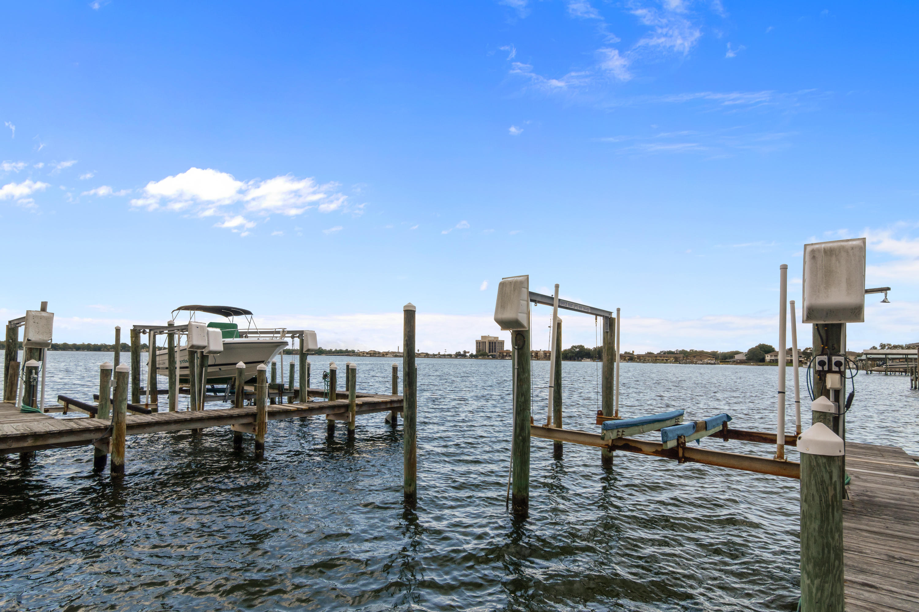PALM HARBOR MARINA - Residential