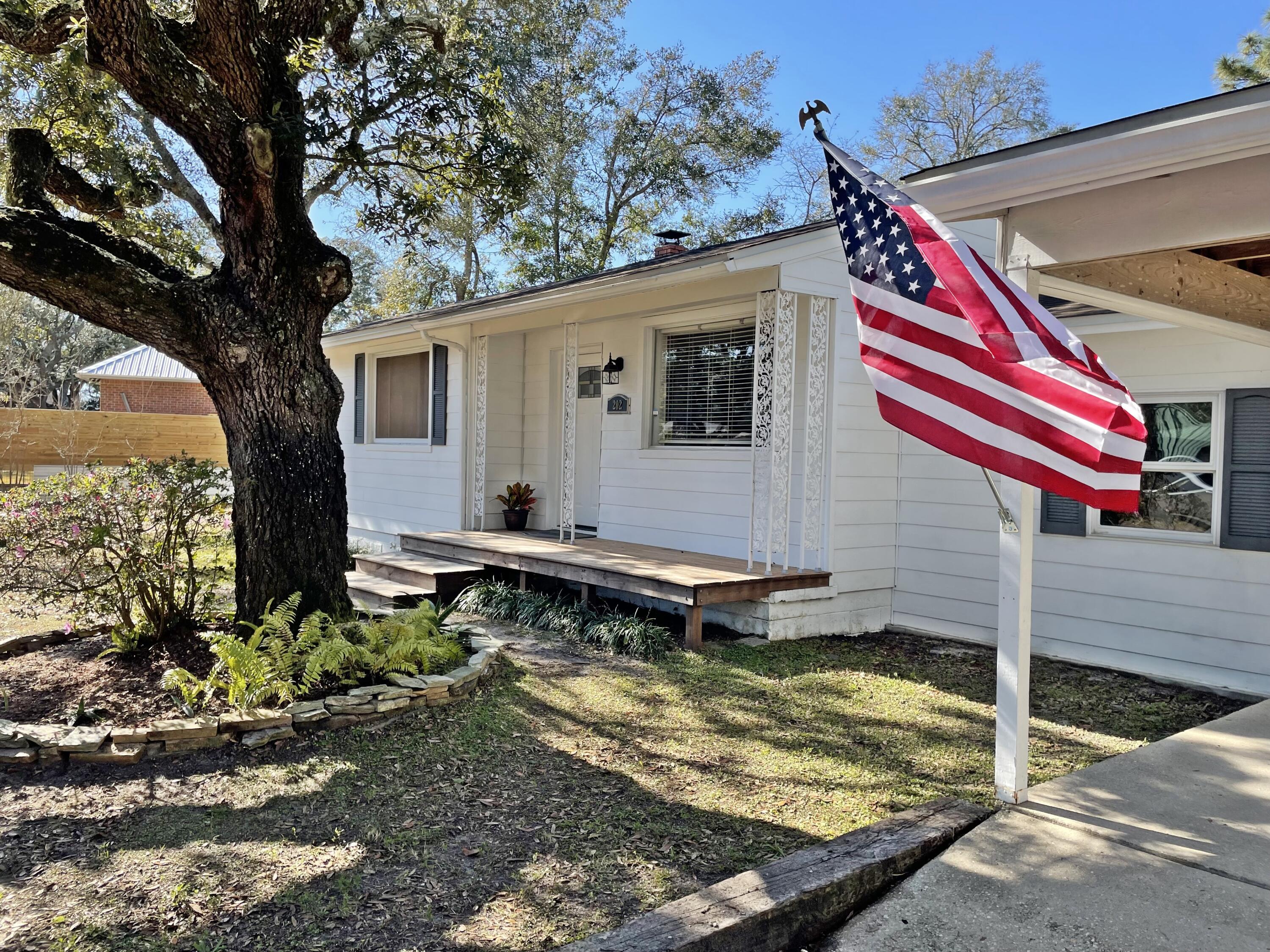 GARNIER BEACH - Residential