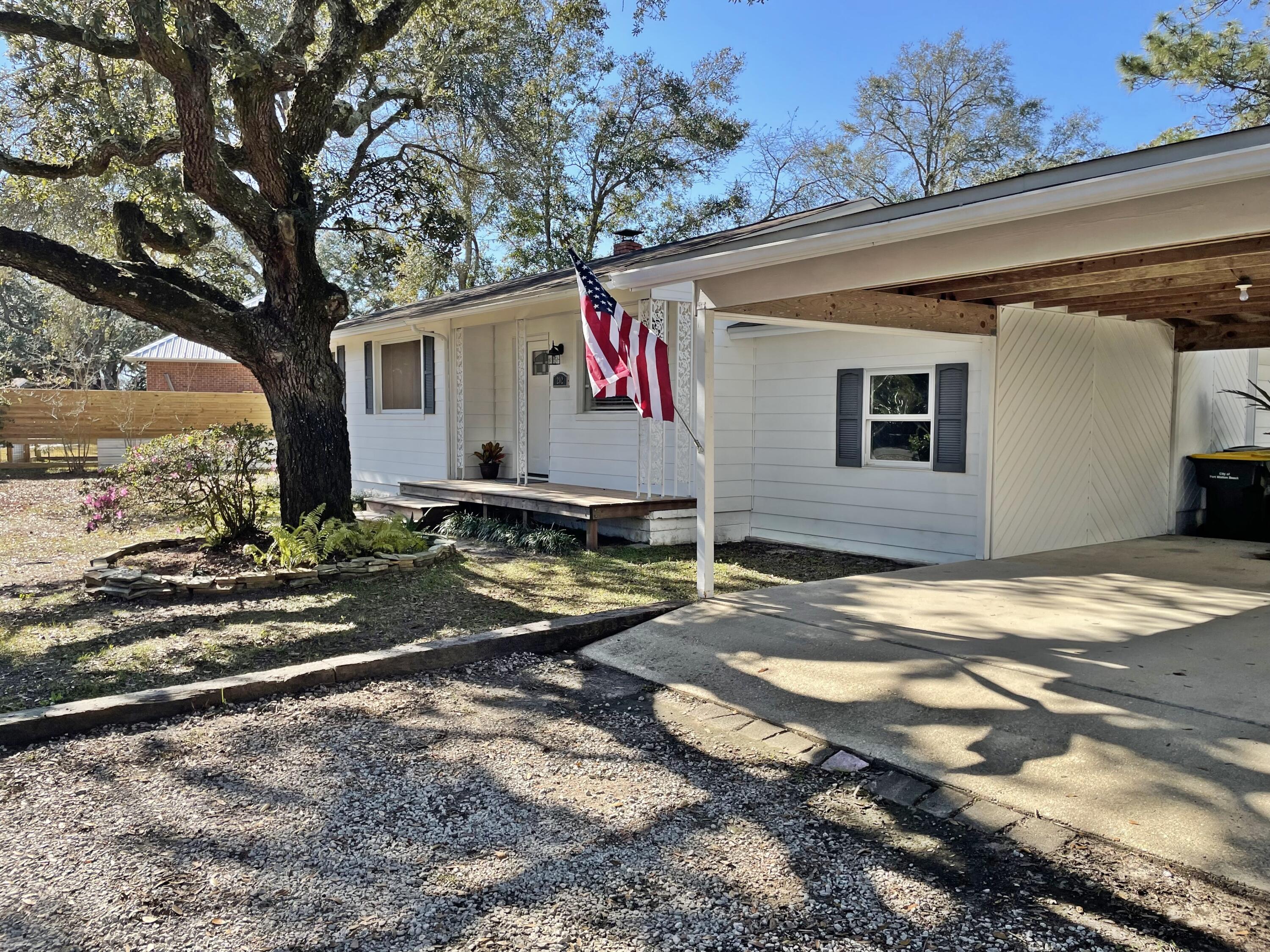 GARNIER BEACH - Residential
