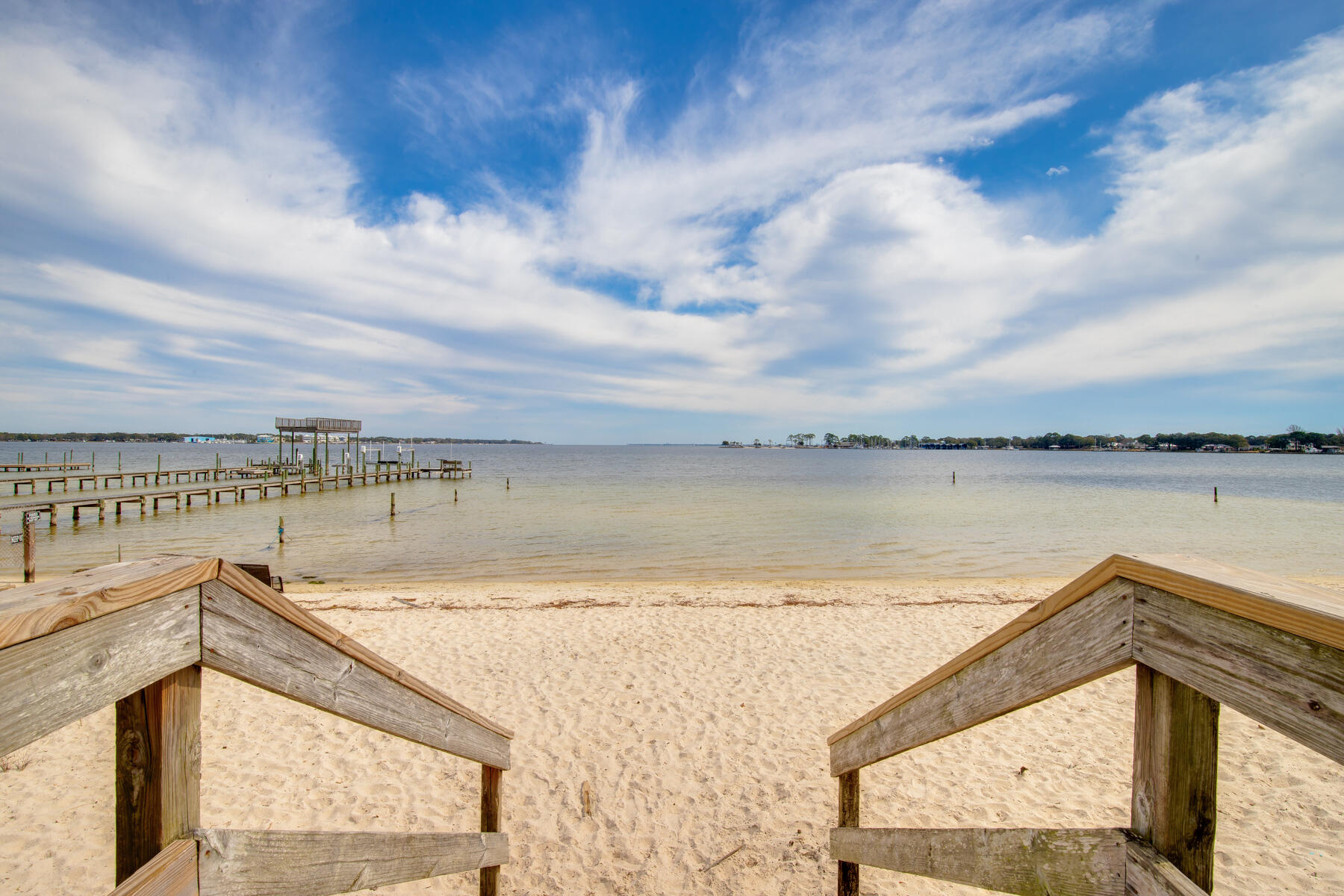 GARNIER BEACH - Residential