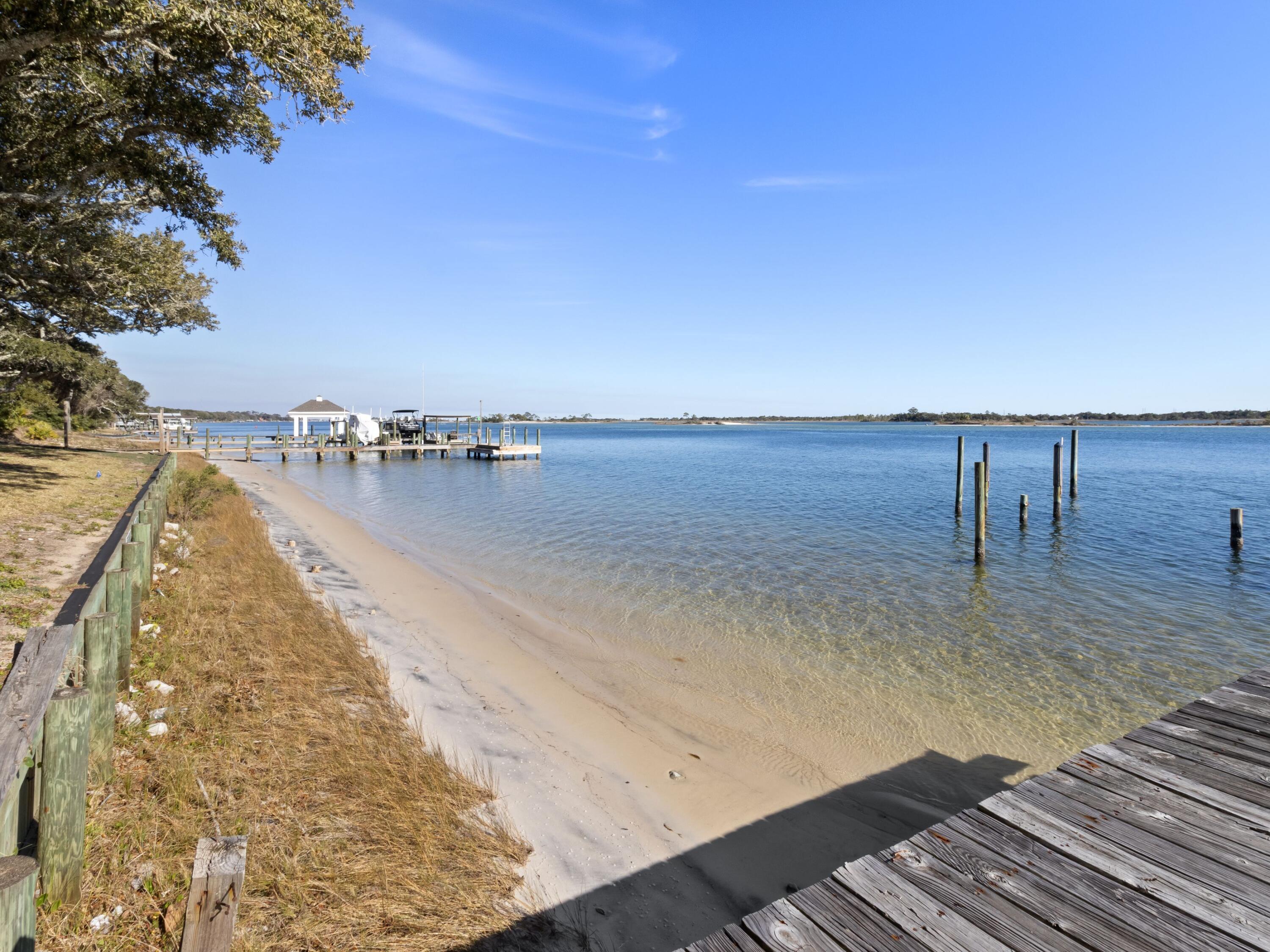 GULFVIEW S/D TO MARY ESTHER - Residential