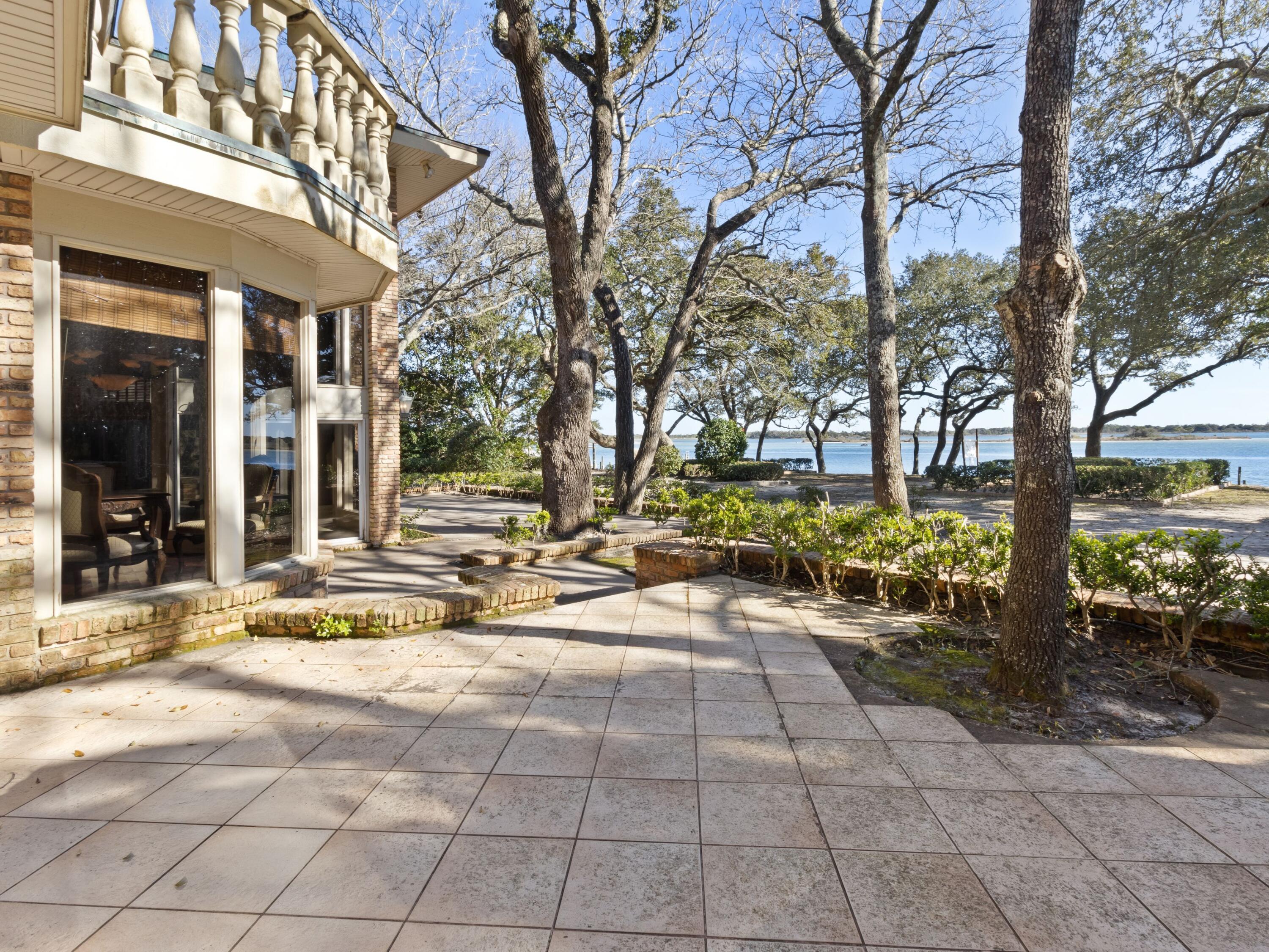 GULFVIEW S/D TO MARY ESTHER - Residential