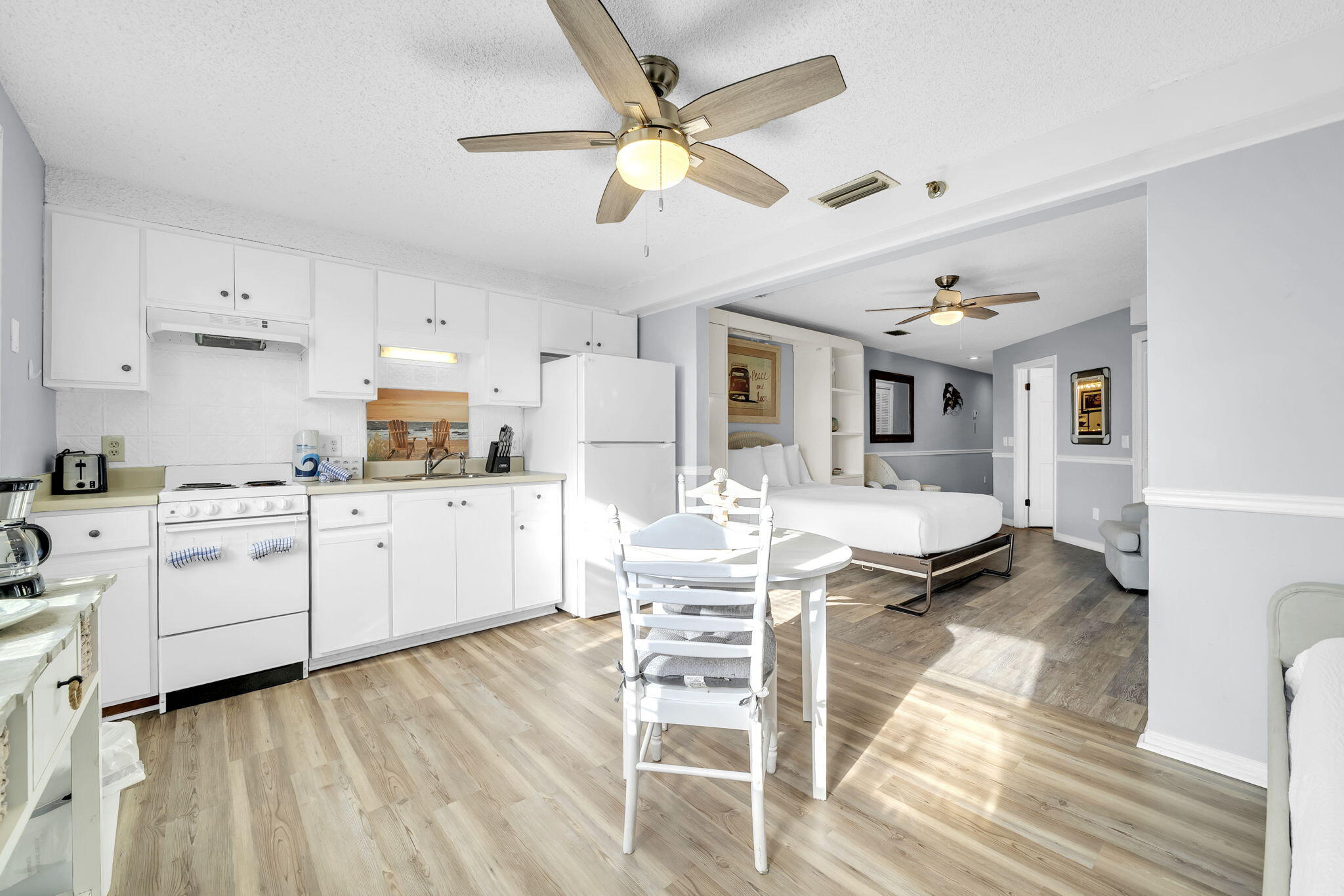 Plaza of St Thomas - Residential