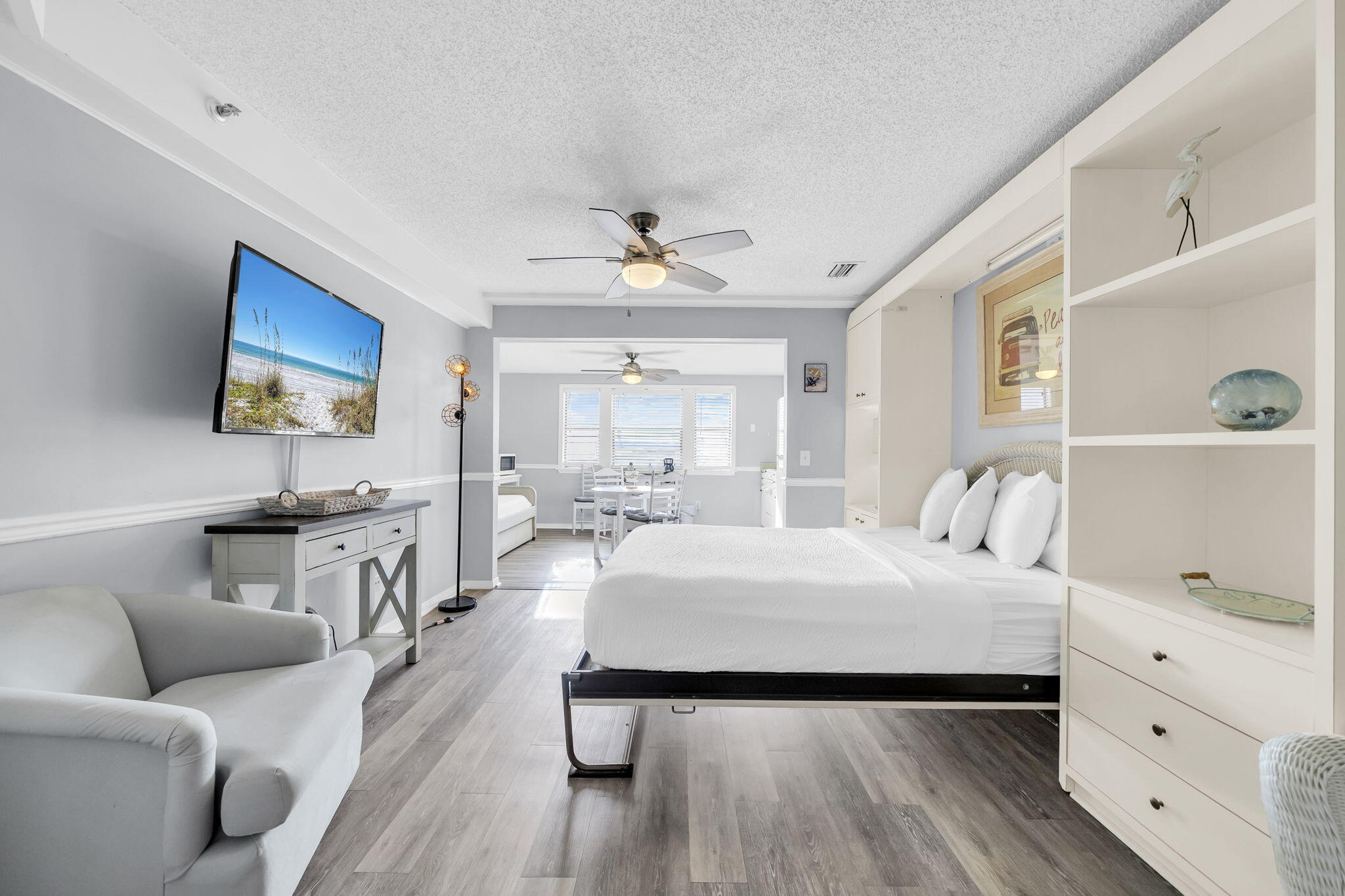 Plaza of St Thomas - Residential