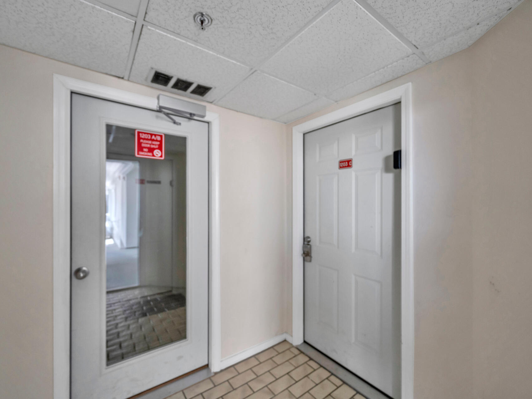 Plaza of St Thomas - Residential