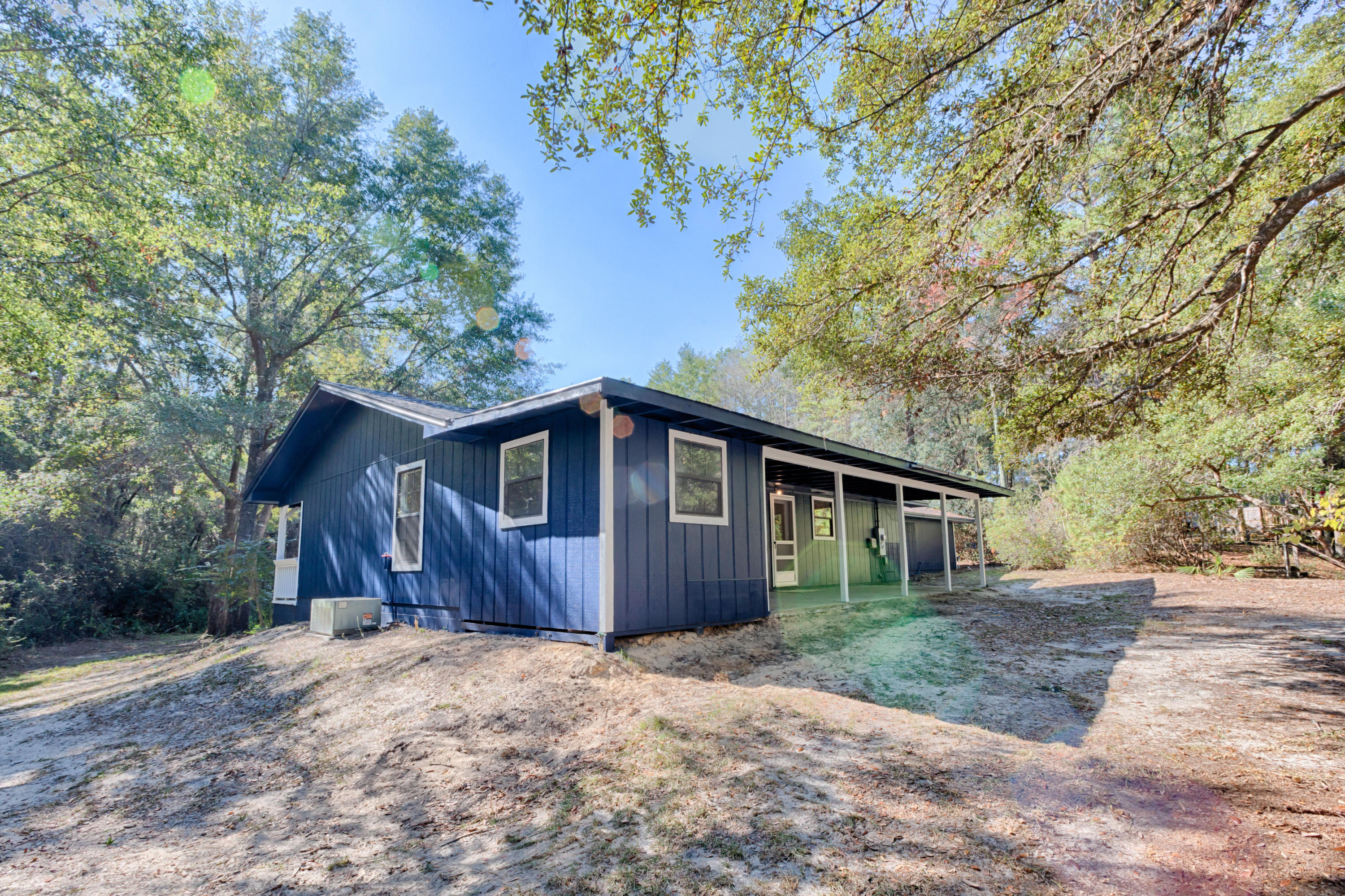 LANDINGS UNRECD THE - Residential