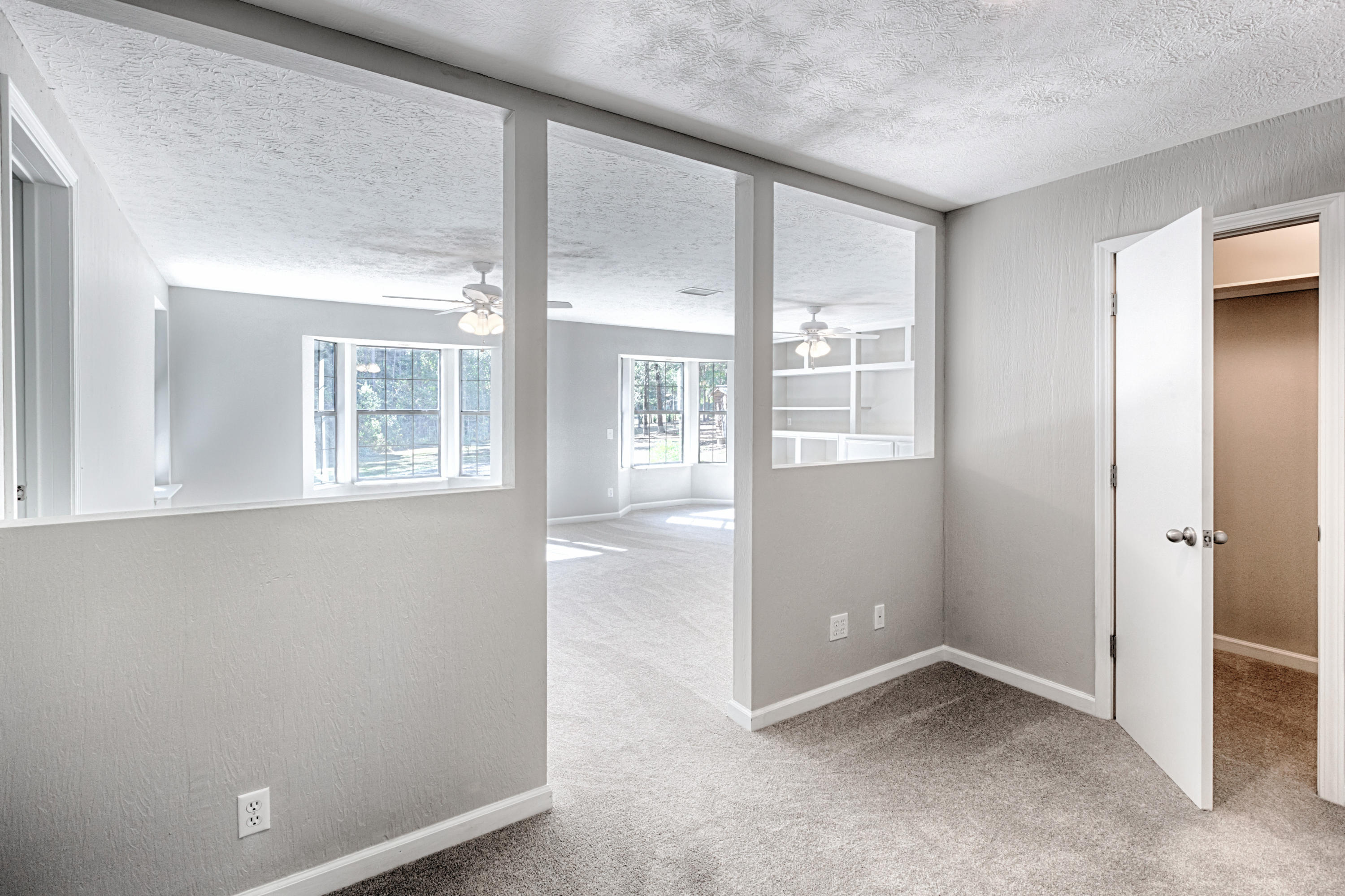 LANDINGS UNRECD THE - Residential