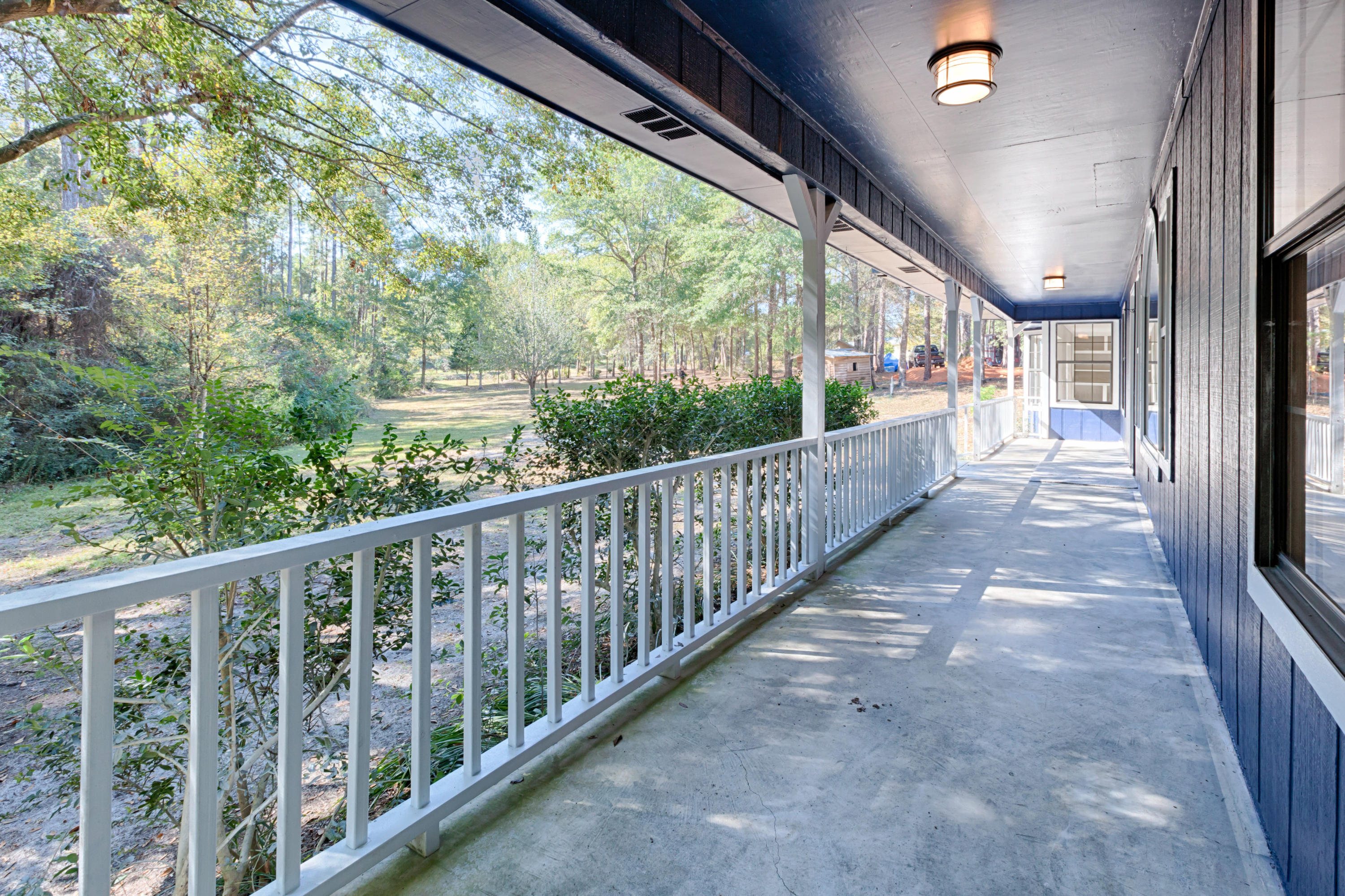 LANDINGS UNRECD THE - Residential